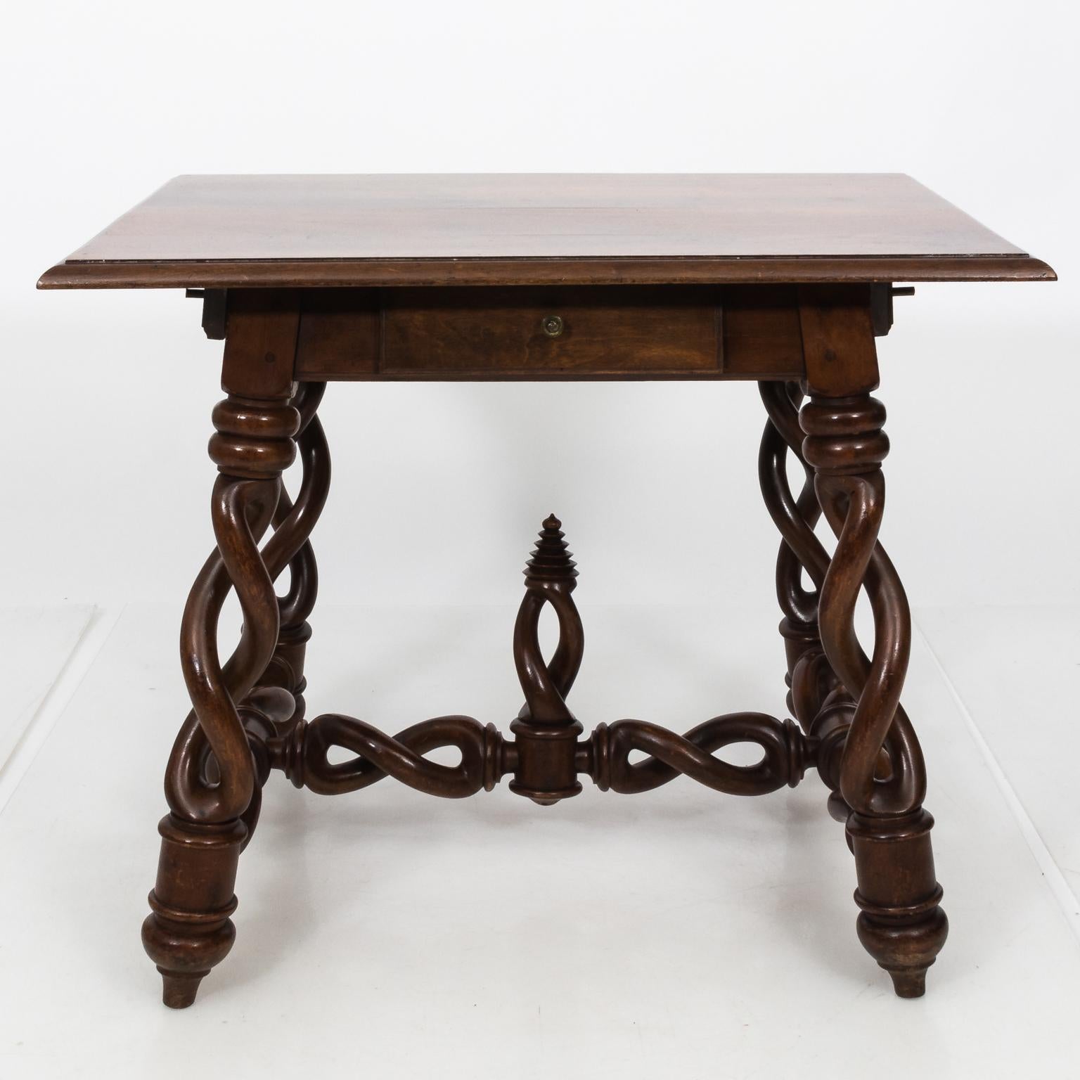 19th Century Continental Barley Twist Table In Good Condition In Stamford, CT