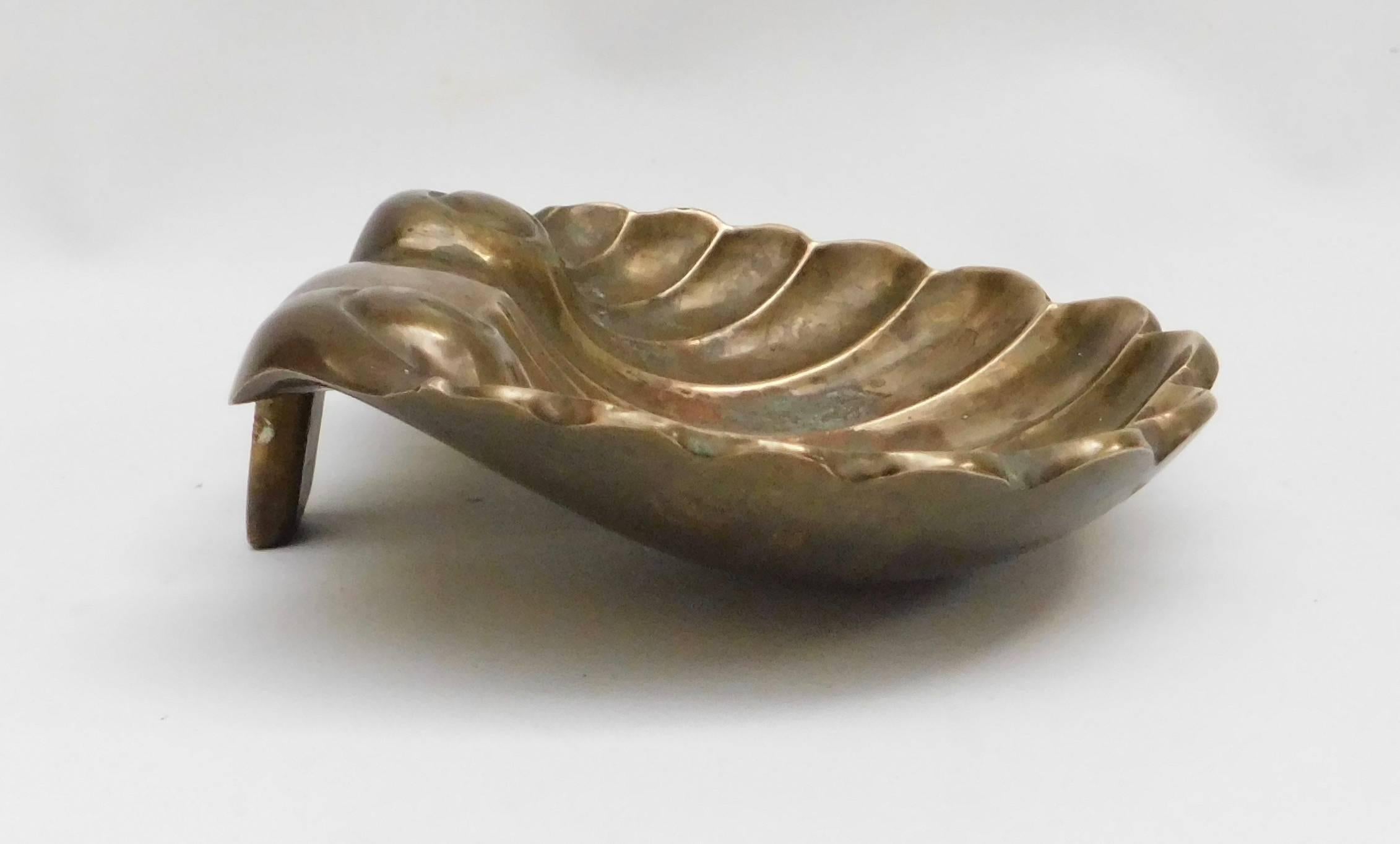 19th Century Continental Cast Bronze Shell Dish For Sale 1