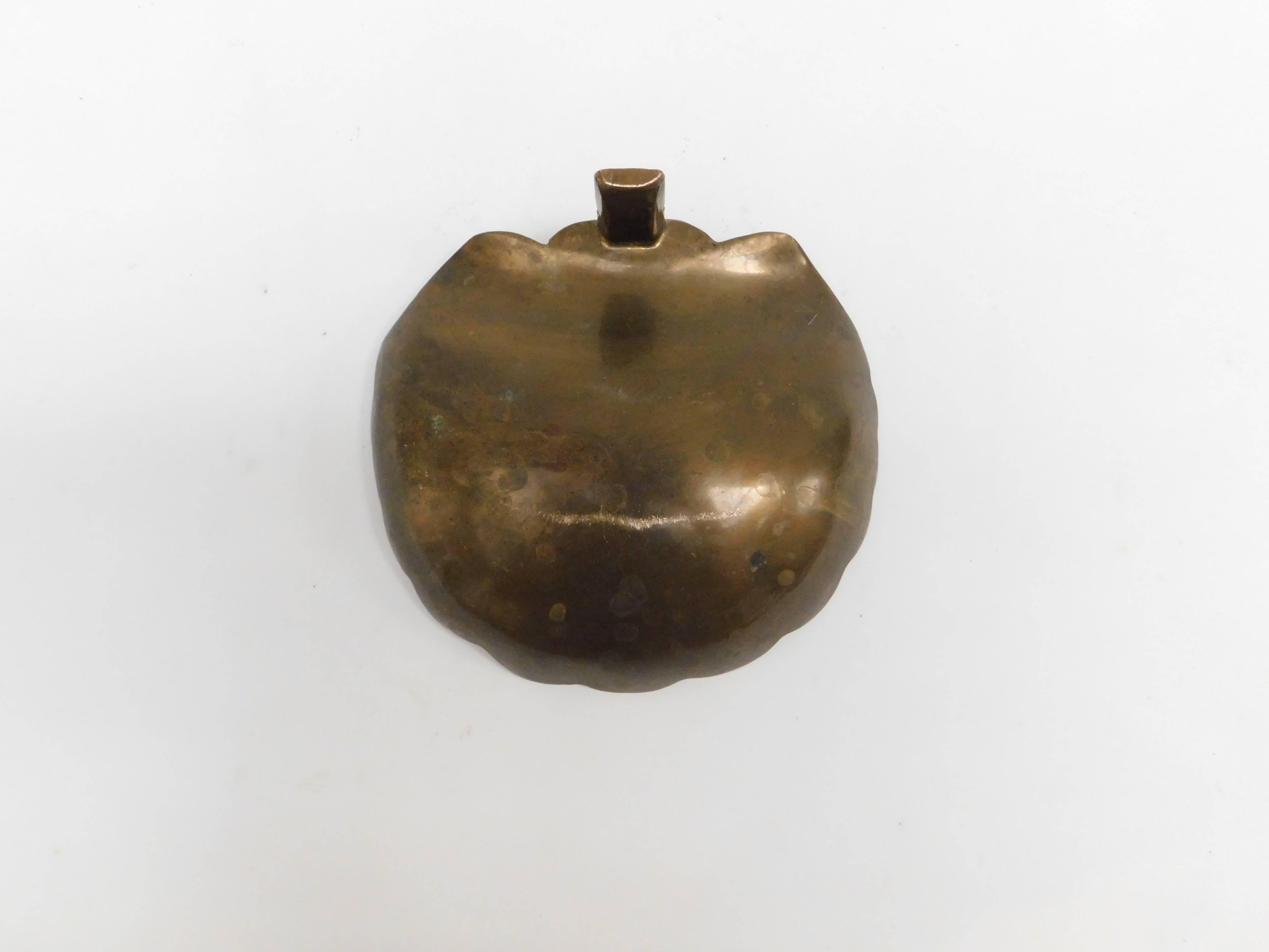 19th Century Continental Cast Bronze Shell Dish For Sale 2