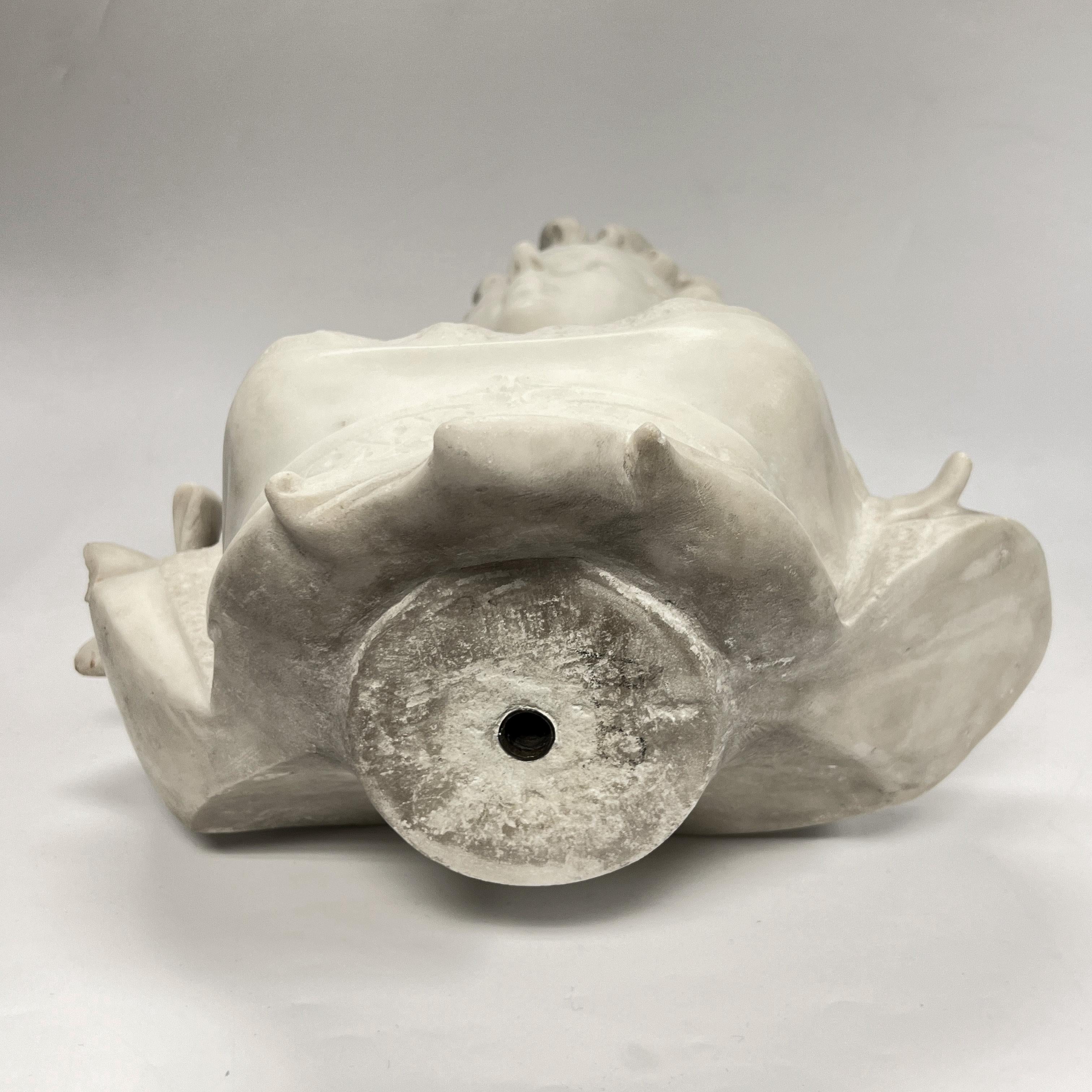 19th Century Continental Female Bust Sculpture in White Marble For Sale 8