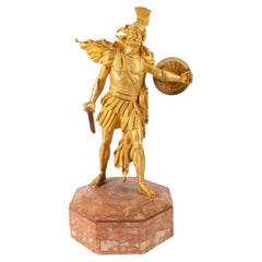 Escultura de soldado en bronce dorado continental del siglo XIX
