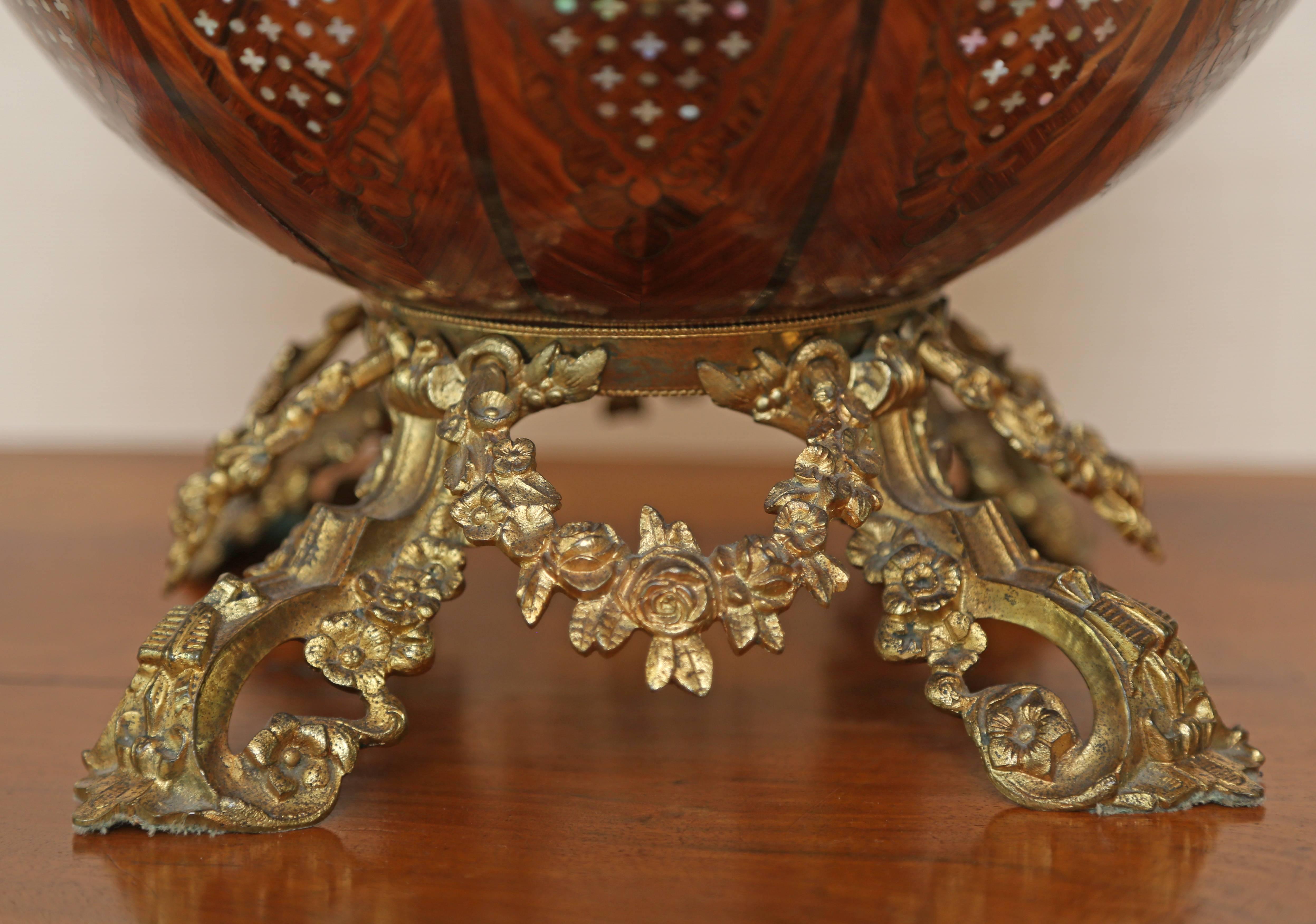 19th Century Continental Globular Walnut and Mother of Pearl Tantalus 2