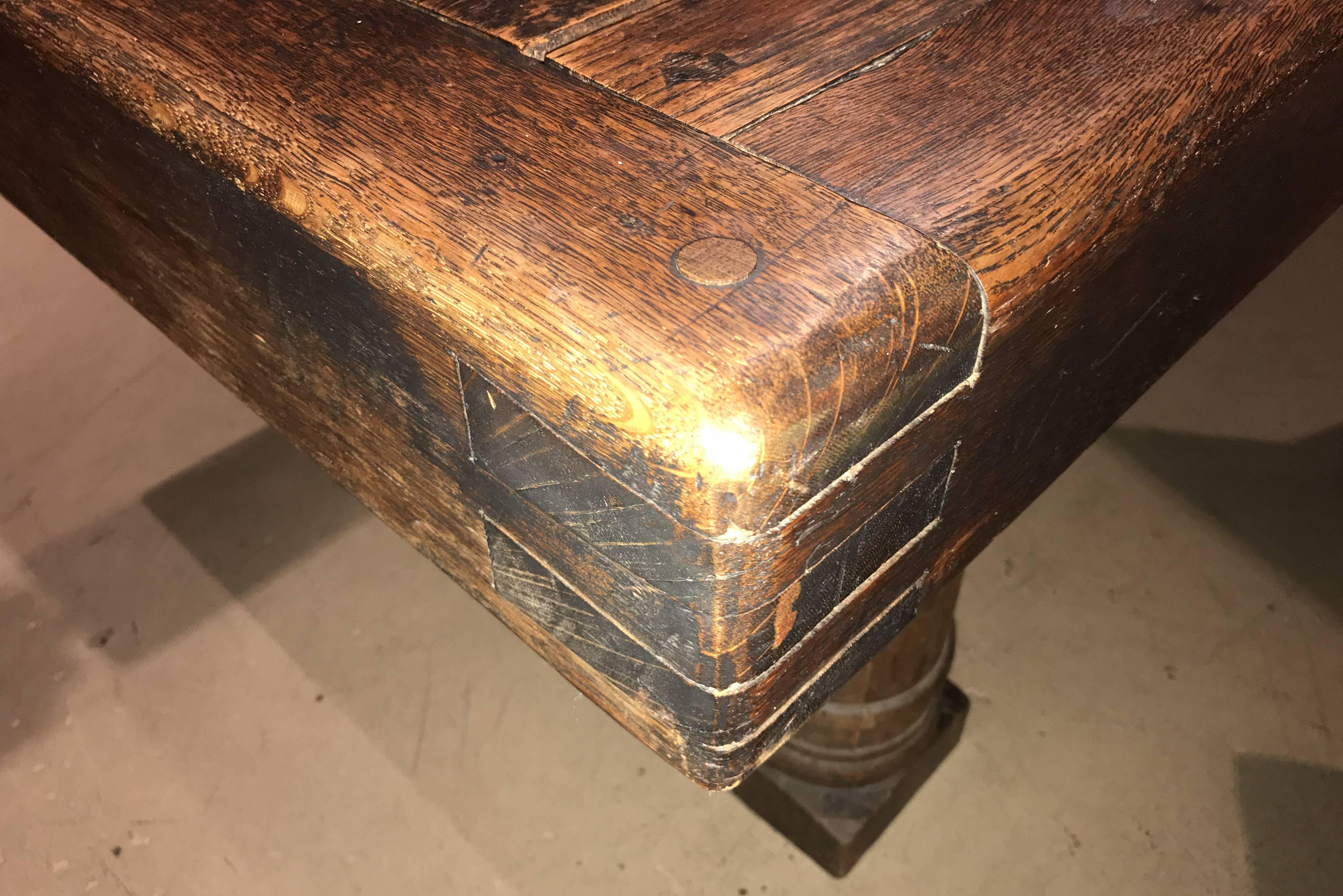 19th Century Continental Oak Refectory Table with Turned Leg Base 2