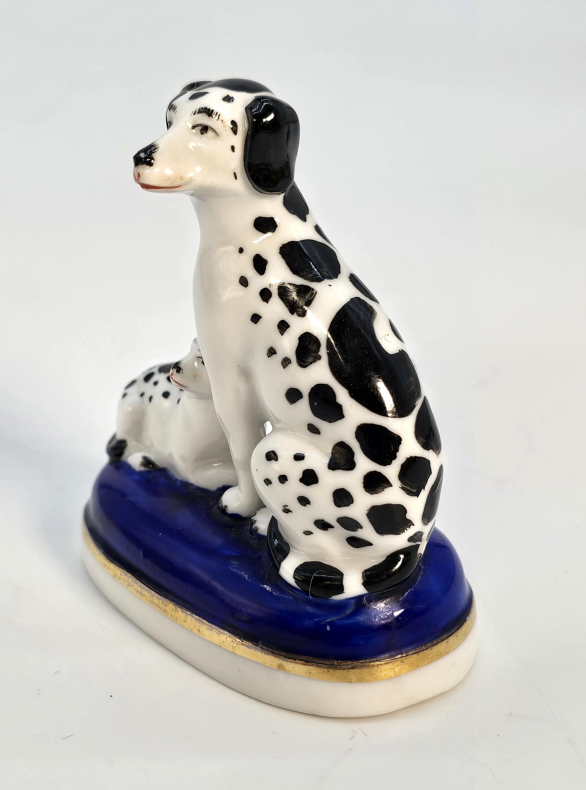 Paire de chiens miniatures en porcelaine peinte à la main, A.I.C., 19e siècle. en vente 2