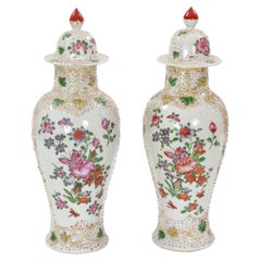 19. Jahrhundert Kontinentale Stil Hand dekoriert  Florale Details bedeckte Urne