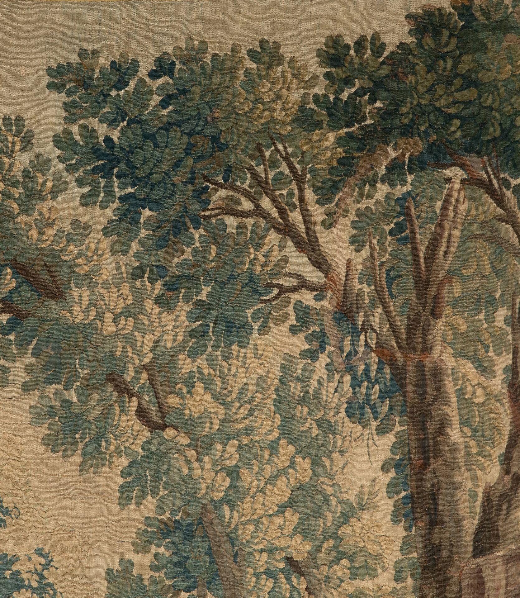 Tapiz de pared continental del siglo XIX de magnífica calidad. Conservando los colores vivos en todo el conjunto, con una escena de aldeanos en un entorno rural.