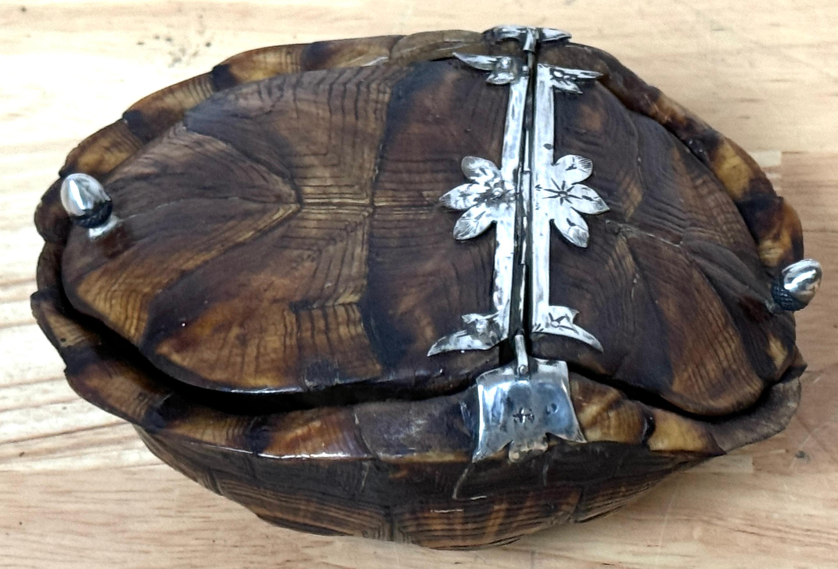 19th Century Continental Tortoise Shell Silver Mounted 2 Compartmented Box For Sale 8