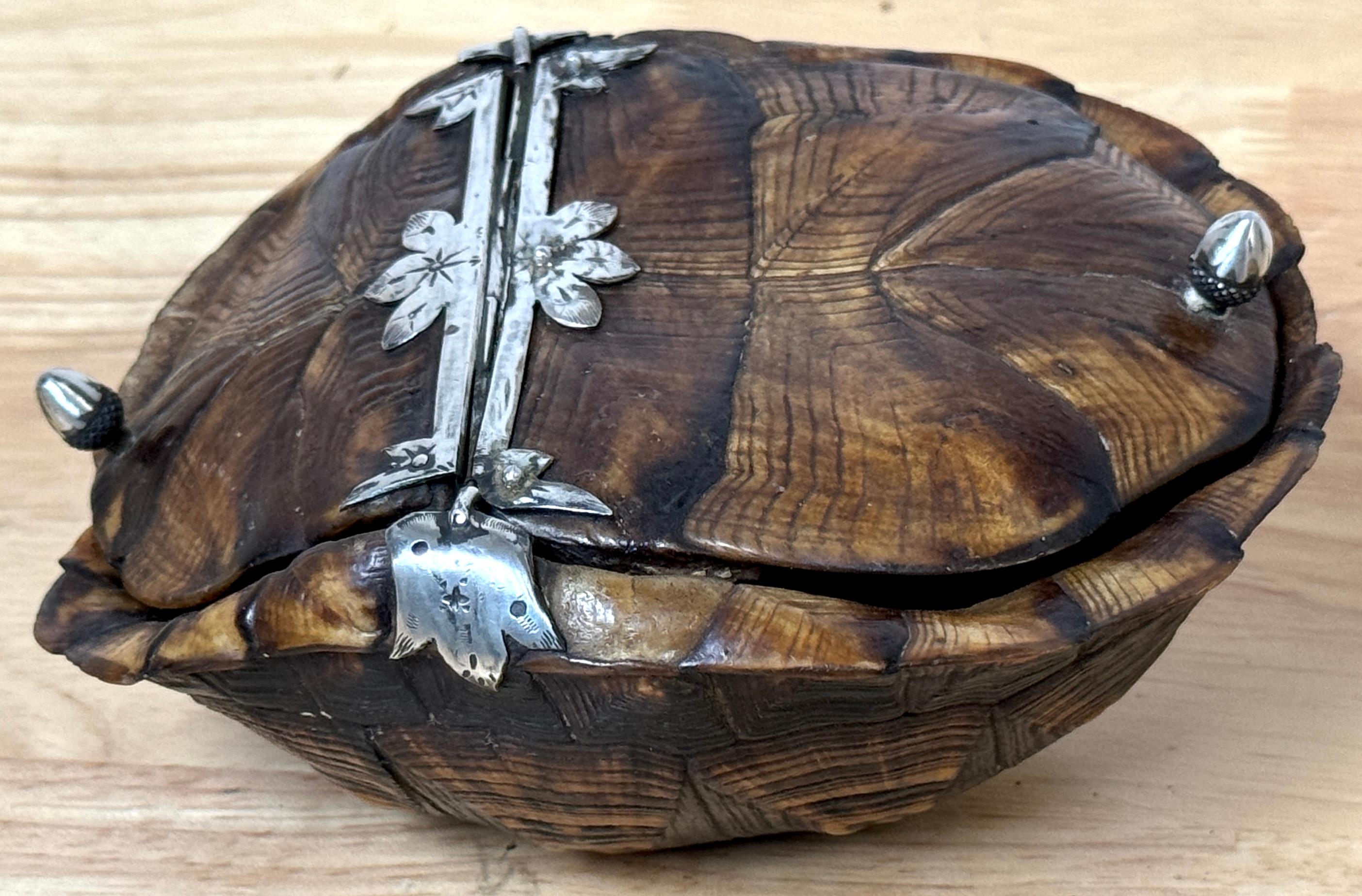 19th Century Continental Tortoise Shell Silver Mounted 2 Compartmented Box For Sale 12