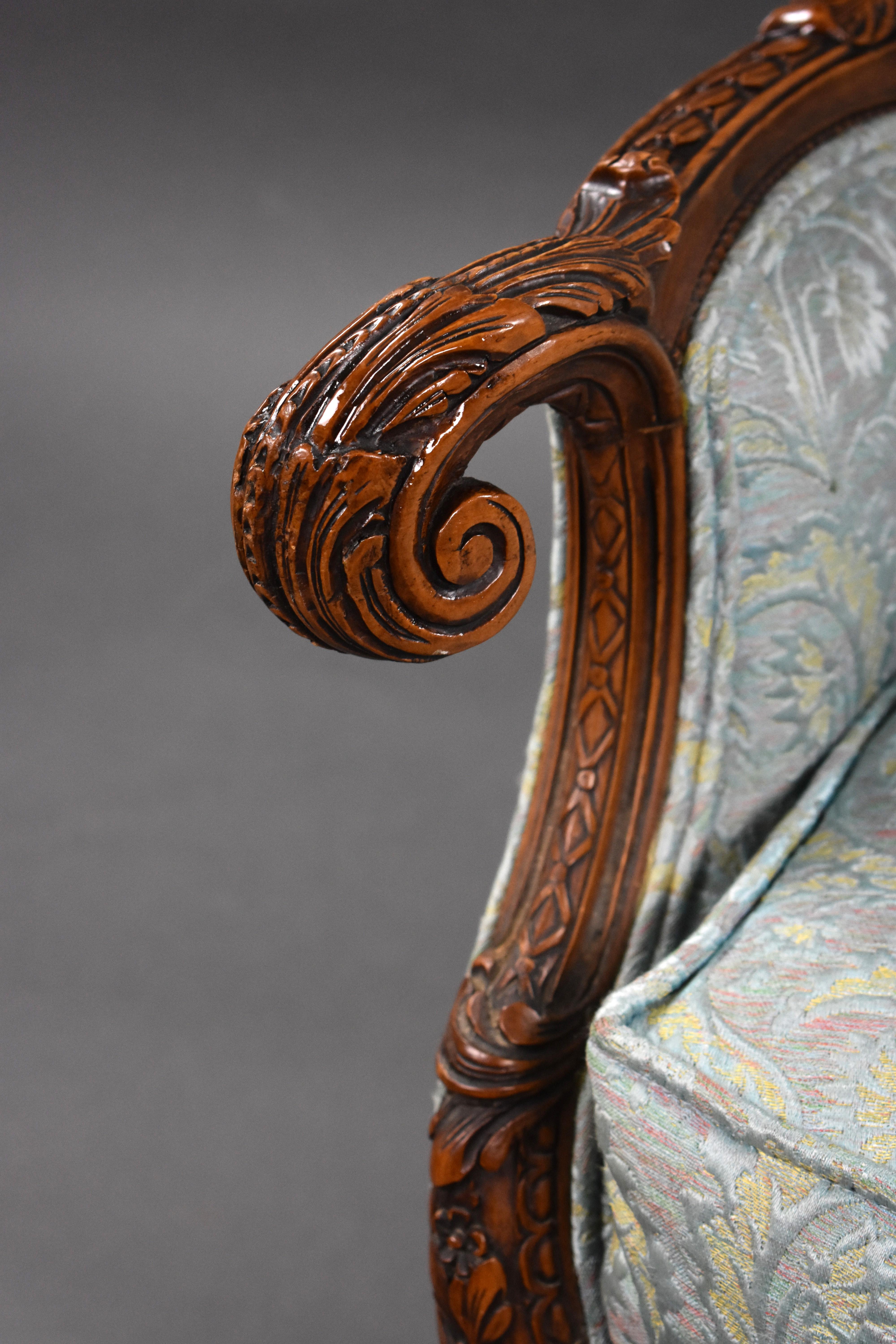 Kontinentaler Sessel aus Nussbaumholz, 19. Jahrhundert im Angebot 8