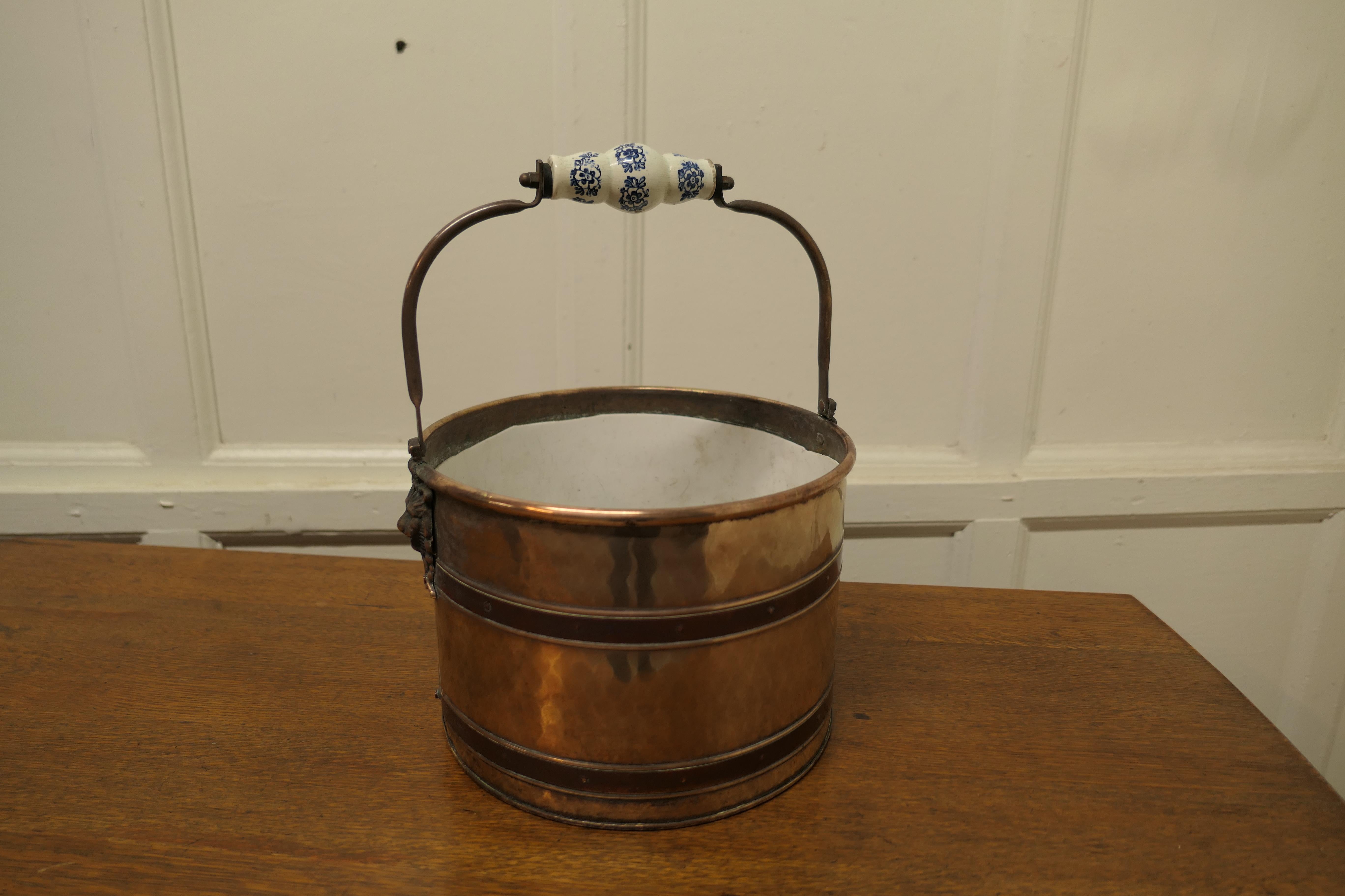 19th Century Copper and Brass Plant Pot Bucket or Wine Cooler In Good Condition For Sale In Chillerton, Isle of Wight