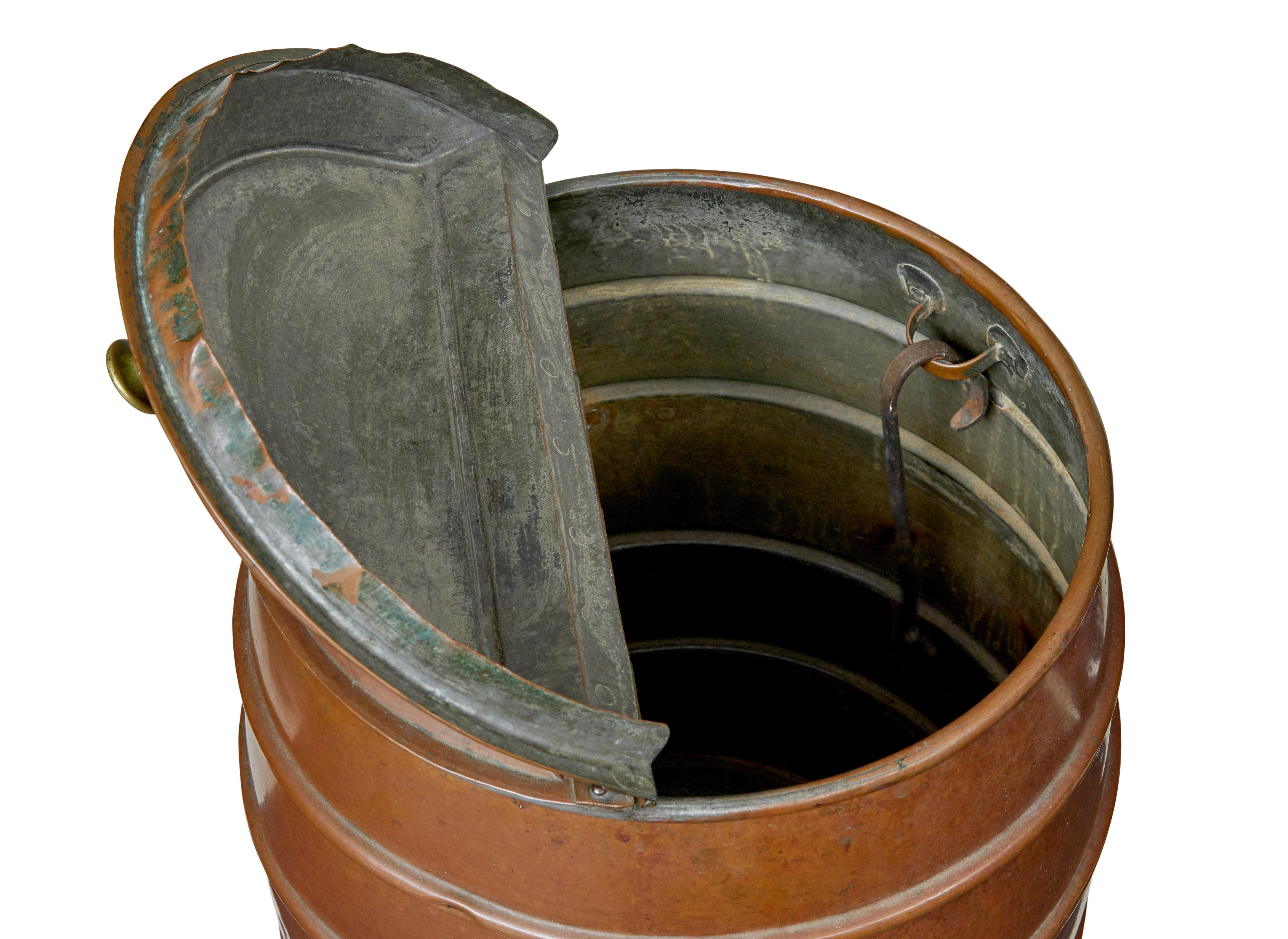 Wasserfass aus Kupfer und Messing aus dem 19. (19. Jahrhundert) im Angebot