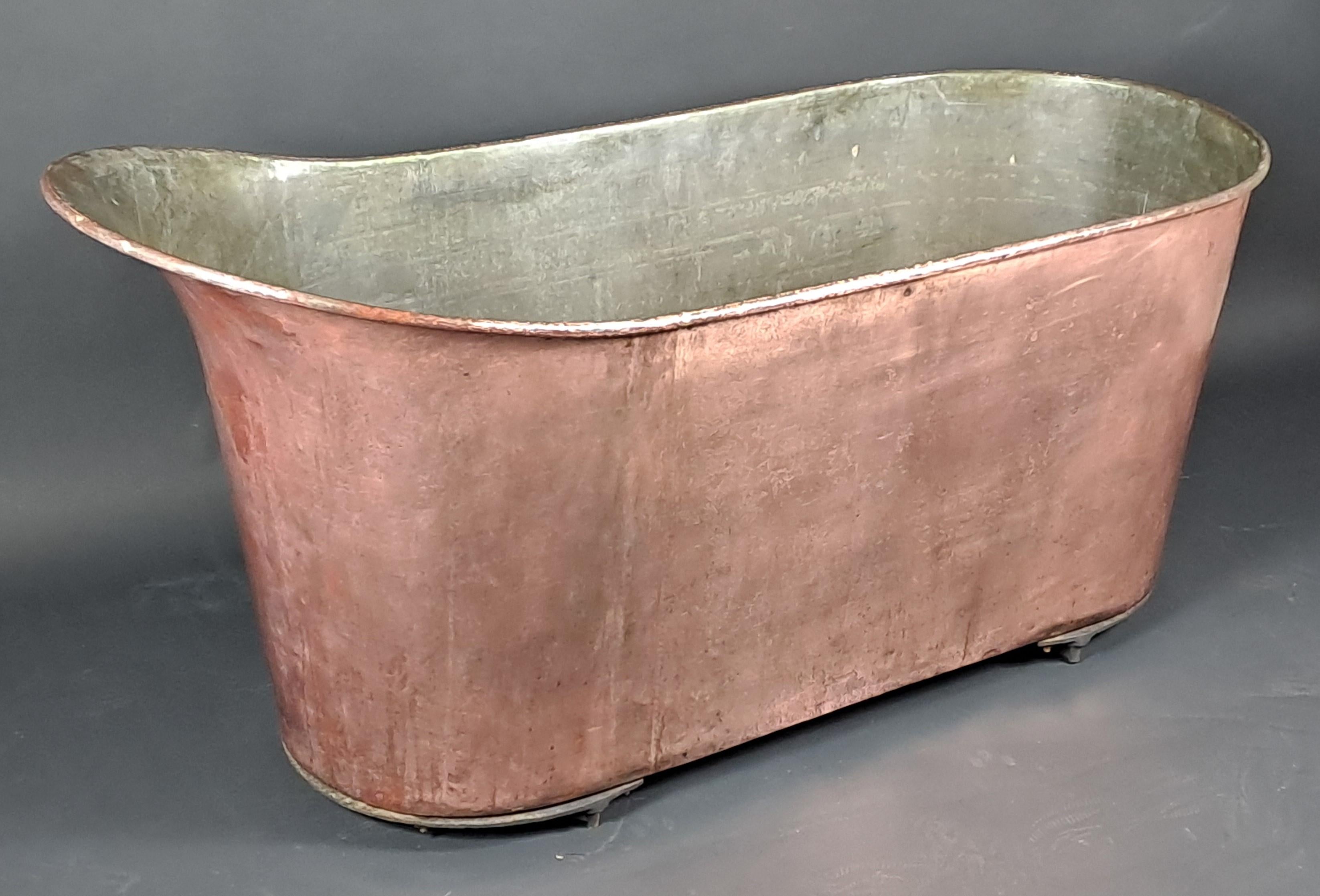 Baignoire en cuivre du 19e siècle en vente 5