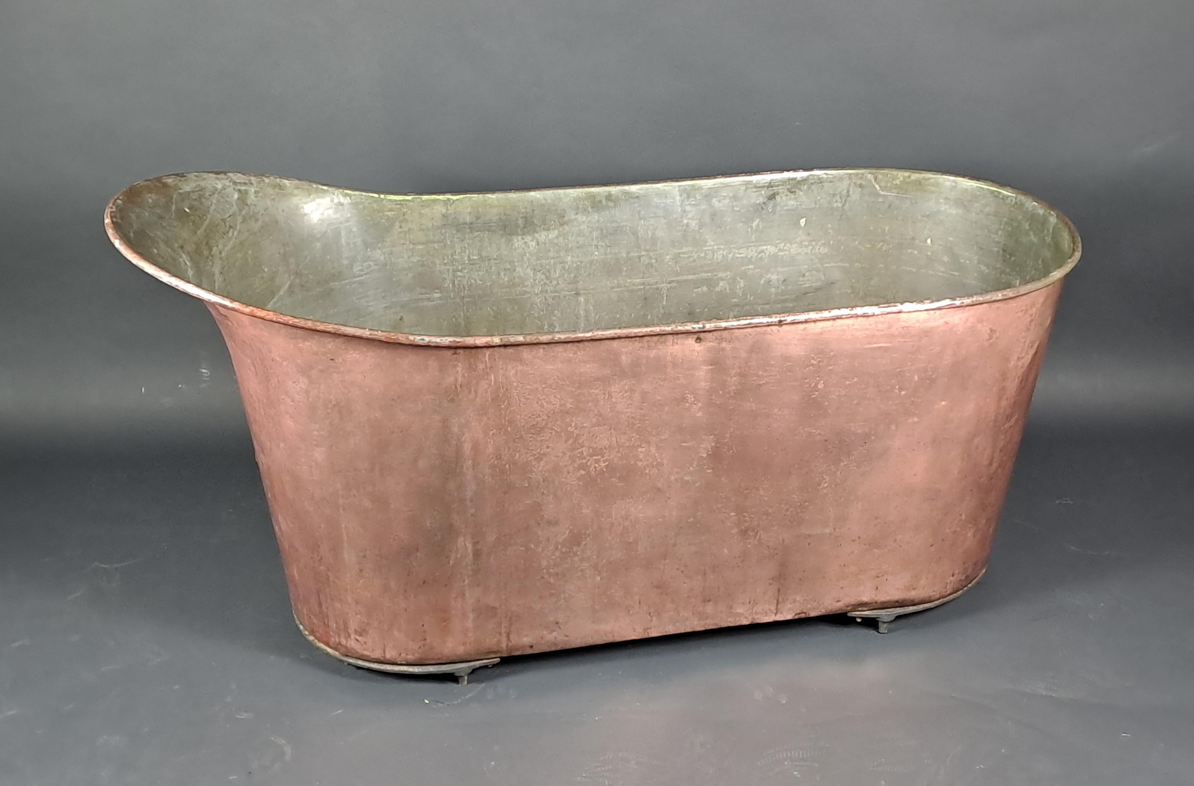 Baignoire en cuivre du 19e siècle en vente 1