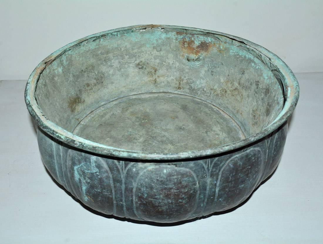Very handsome copper planter/centrepiece/bowl with wonderful aged green patina, will make a wonderful centrepiece in any decor.