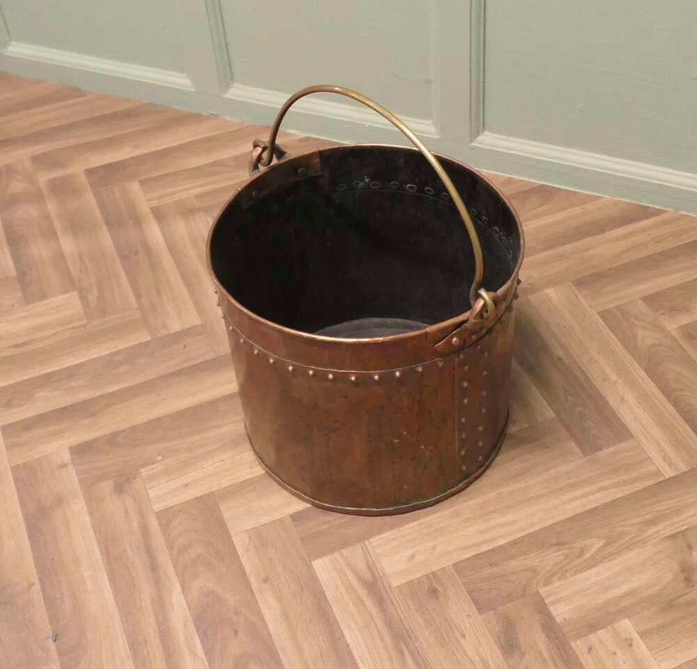Rame 19th Century Copper Coal Bucket in vendita