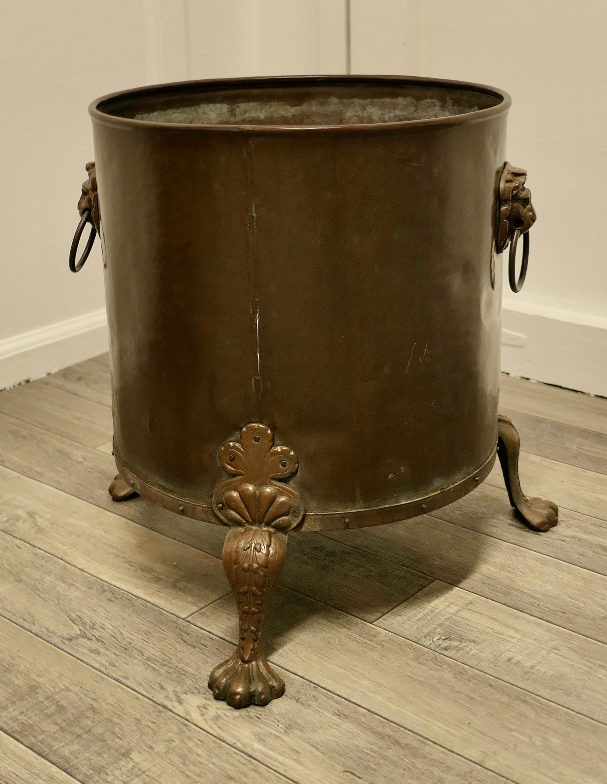 Arts and Crafts 19th Century Copper Coal or Log Bucket on Lions Paw Feet For Sale