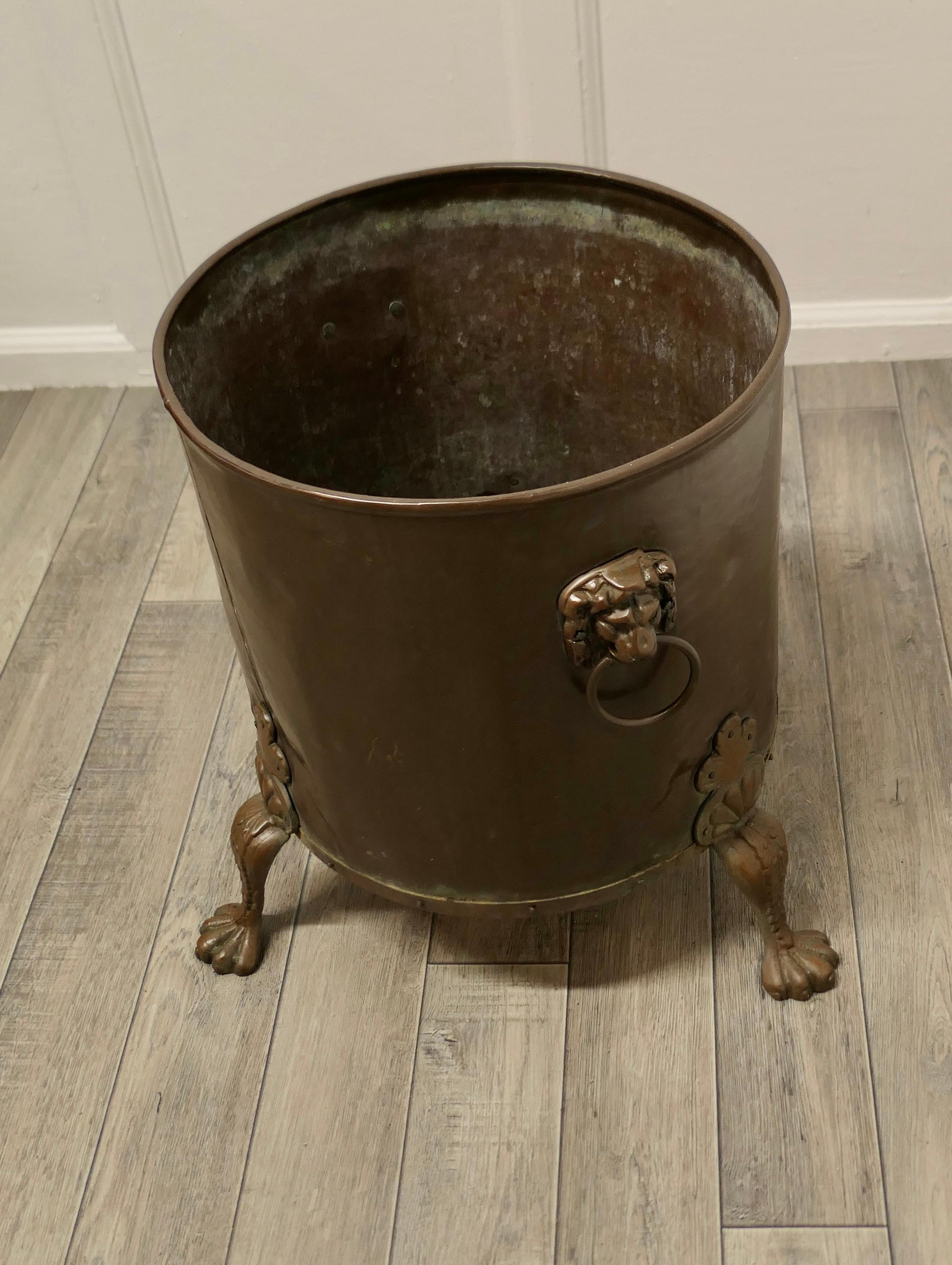 19th Century Copper Coal or Log Bucket on Lions Paw Feet For Sale 1