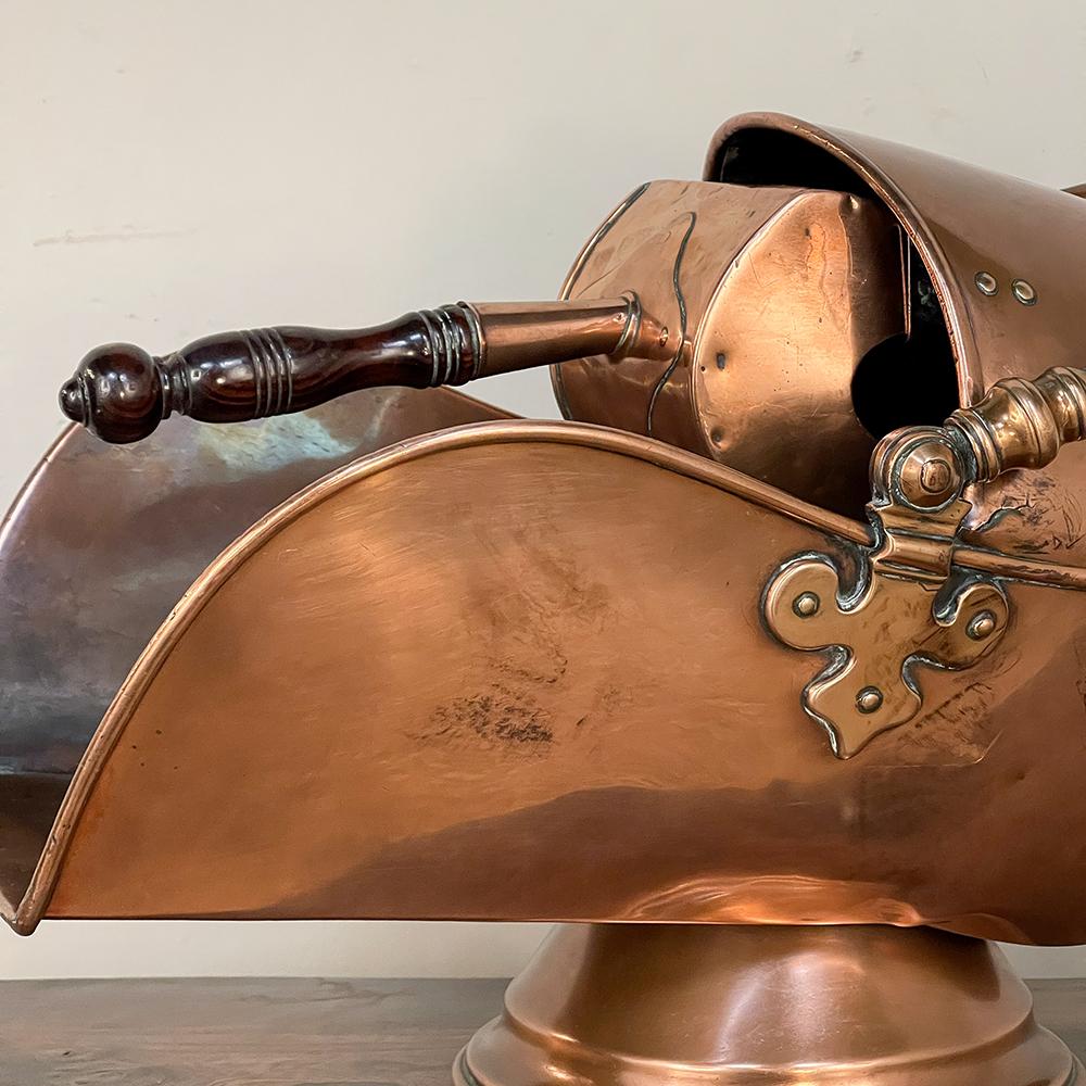 19th Century Copper Coal Scuttle with Scoop For Sale 5