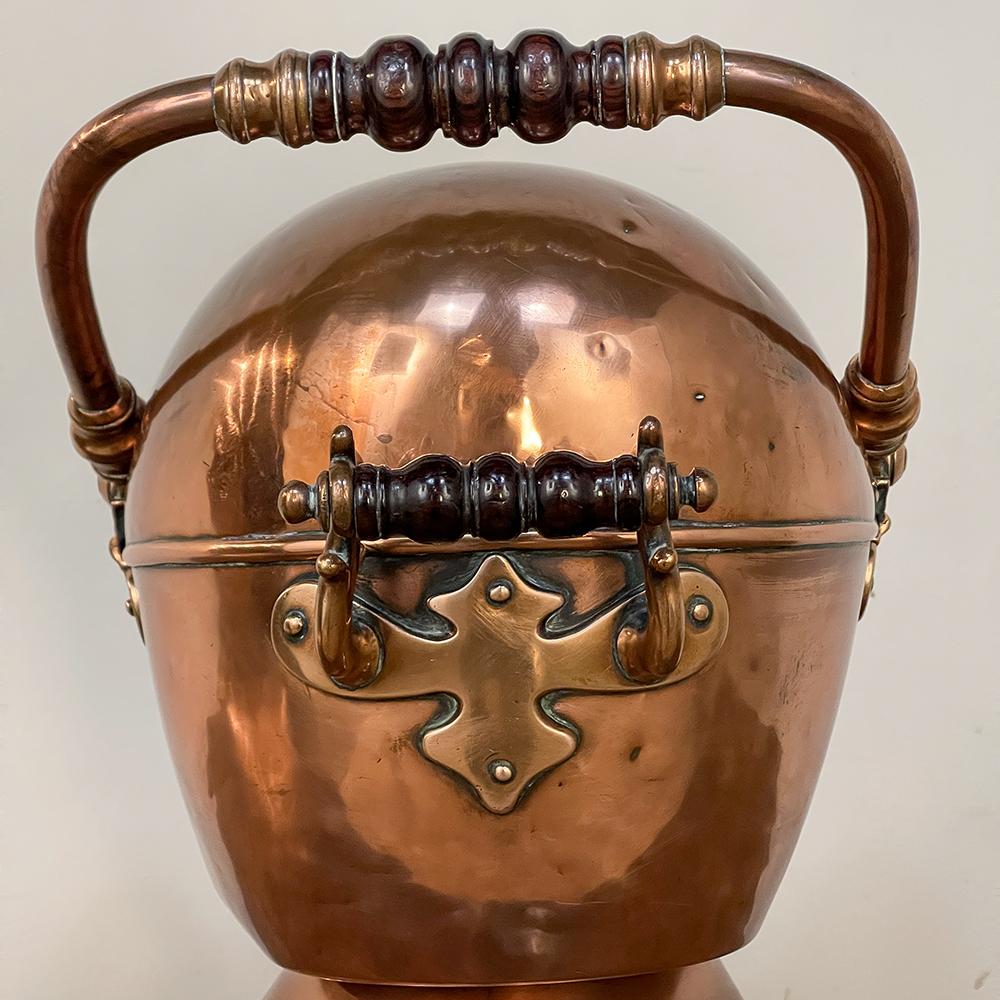 19th Century Copper Coal Scuttle with Scoop For Sale 8