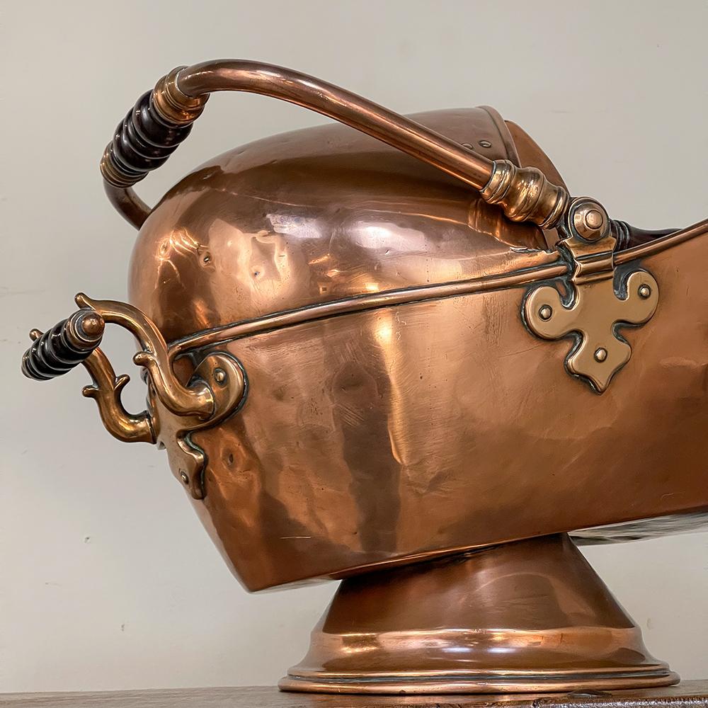 19th Century Copper Coal Scuttle with Scoop For Sale 10
