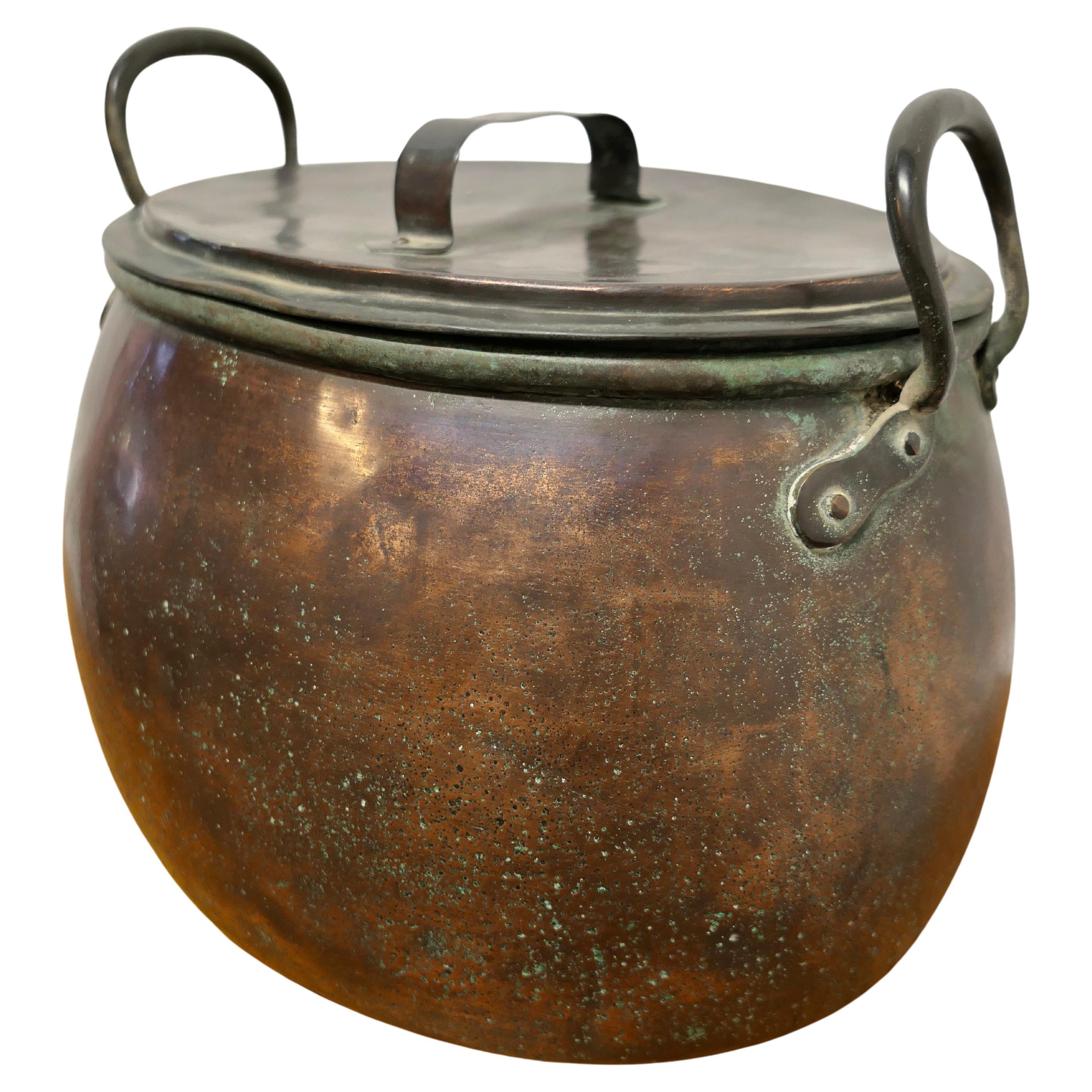 Kupfer-Geschirrtopf des 19. Jahrhunderts, Kauldron mit Deckel     
