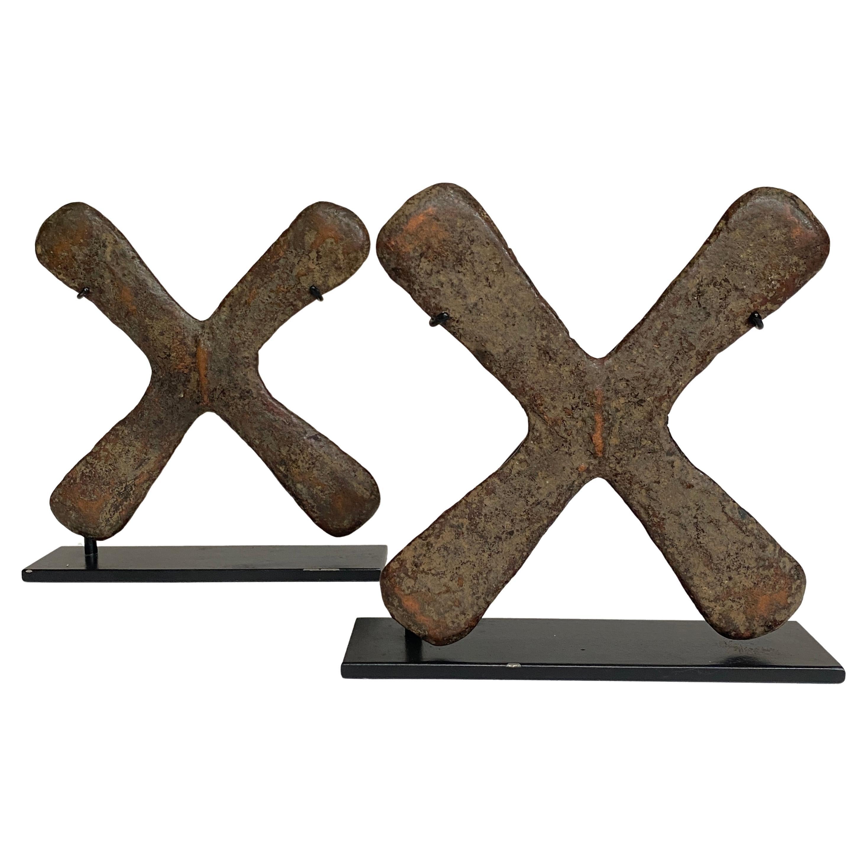 19. Jahrhundert, Kupferkreuze, genannt Handa, Katanga-Region, D. R. Kongo im Angebot