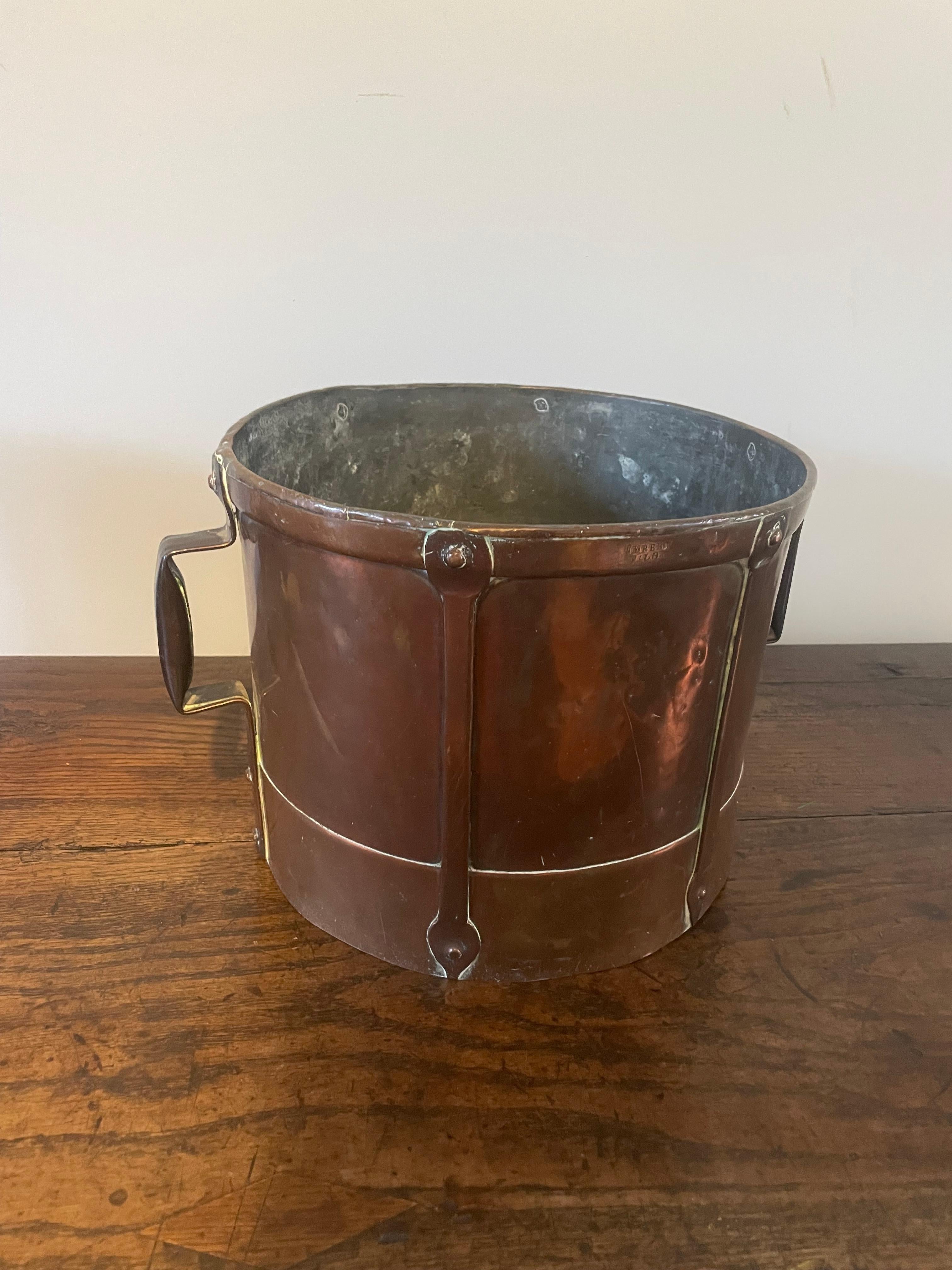 Ferrat in rame del 19° secolo / misuratore di cereali / portatore d'acqua in vendita 5