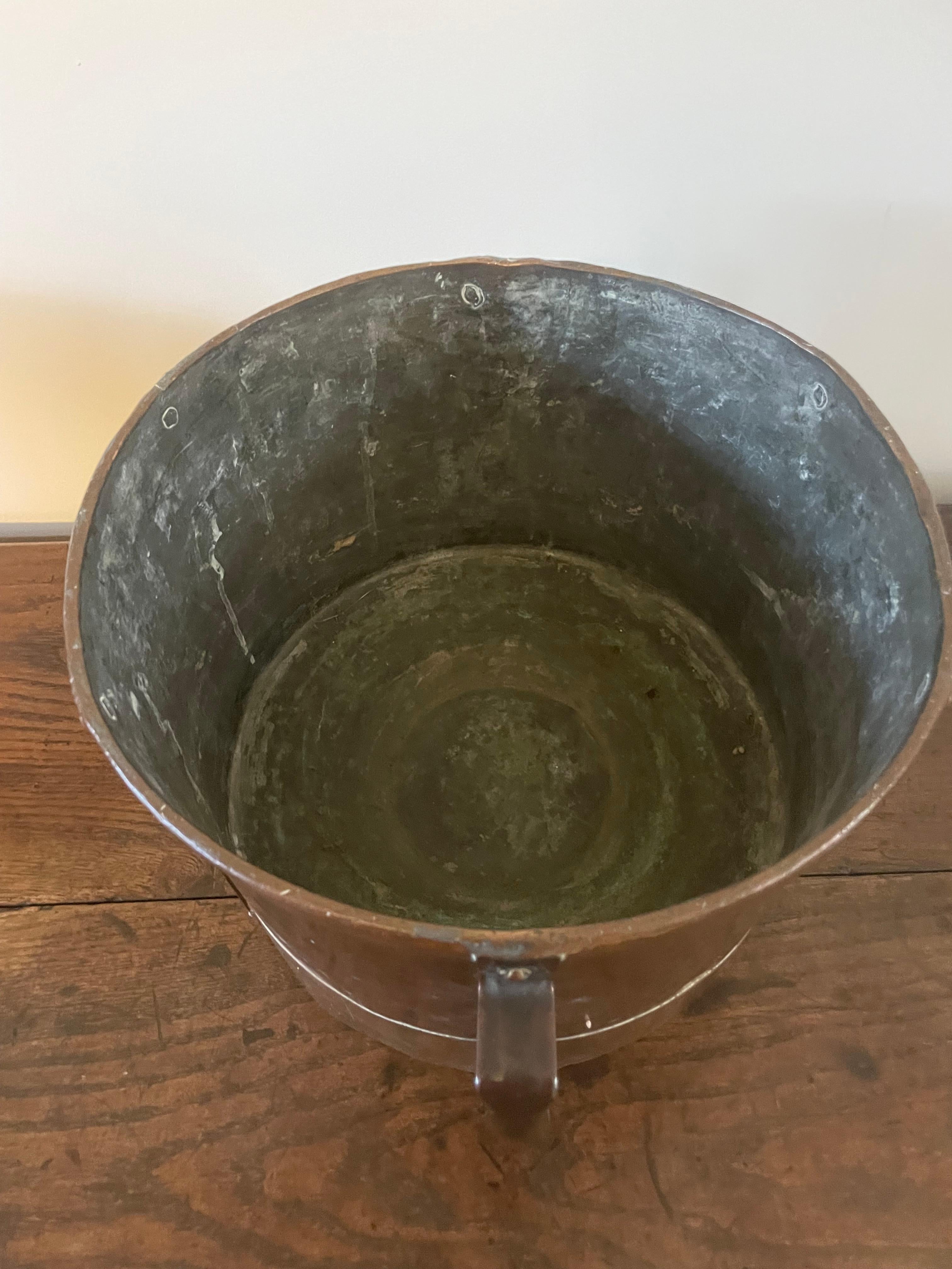Rame Ferrat in rame del 19° secolo / misuratore di cereali / portatore d'acqua in vendita