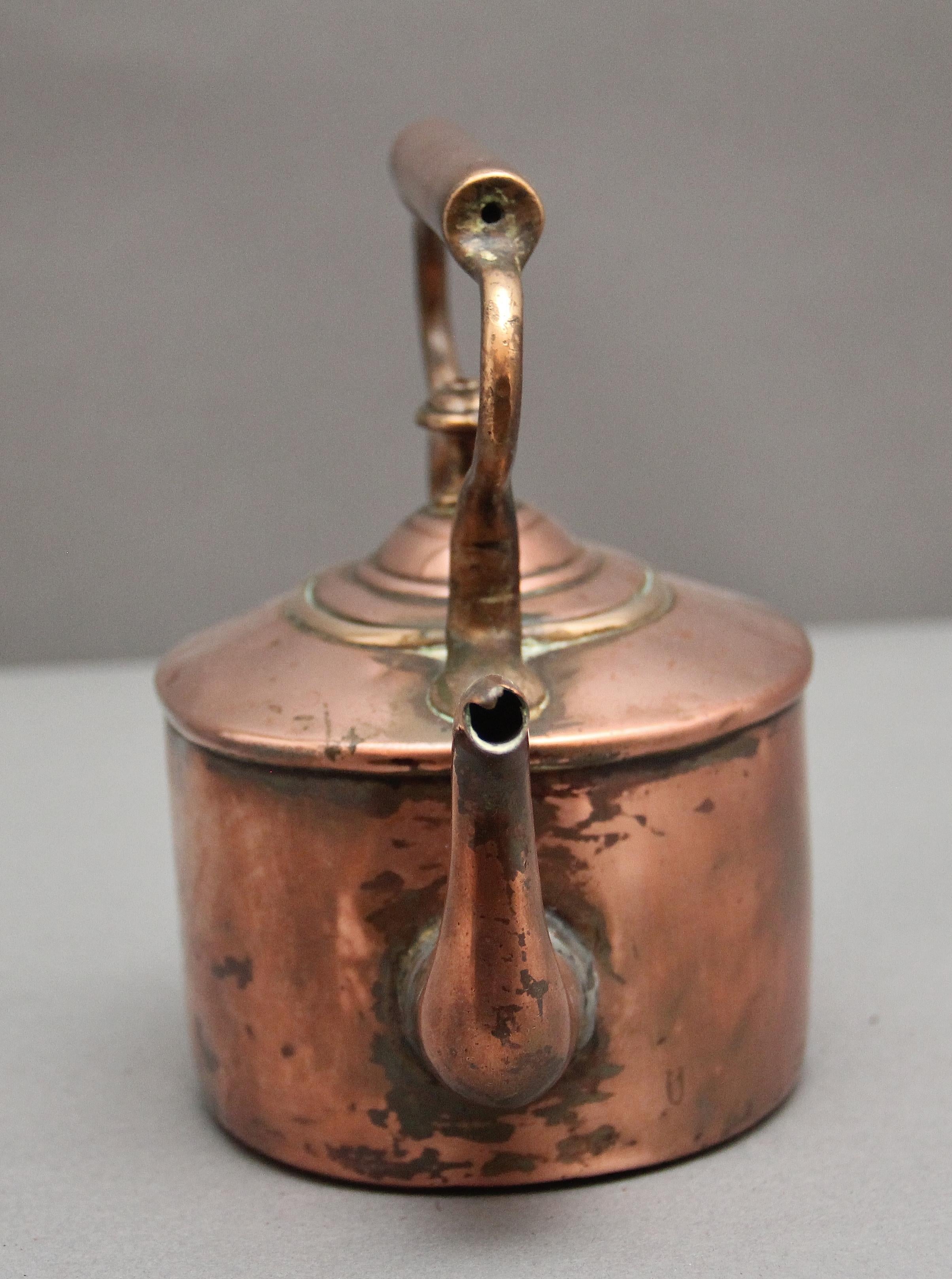 19th Century copper kettle In Good Condition For Sale In Martlesham, GB