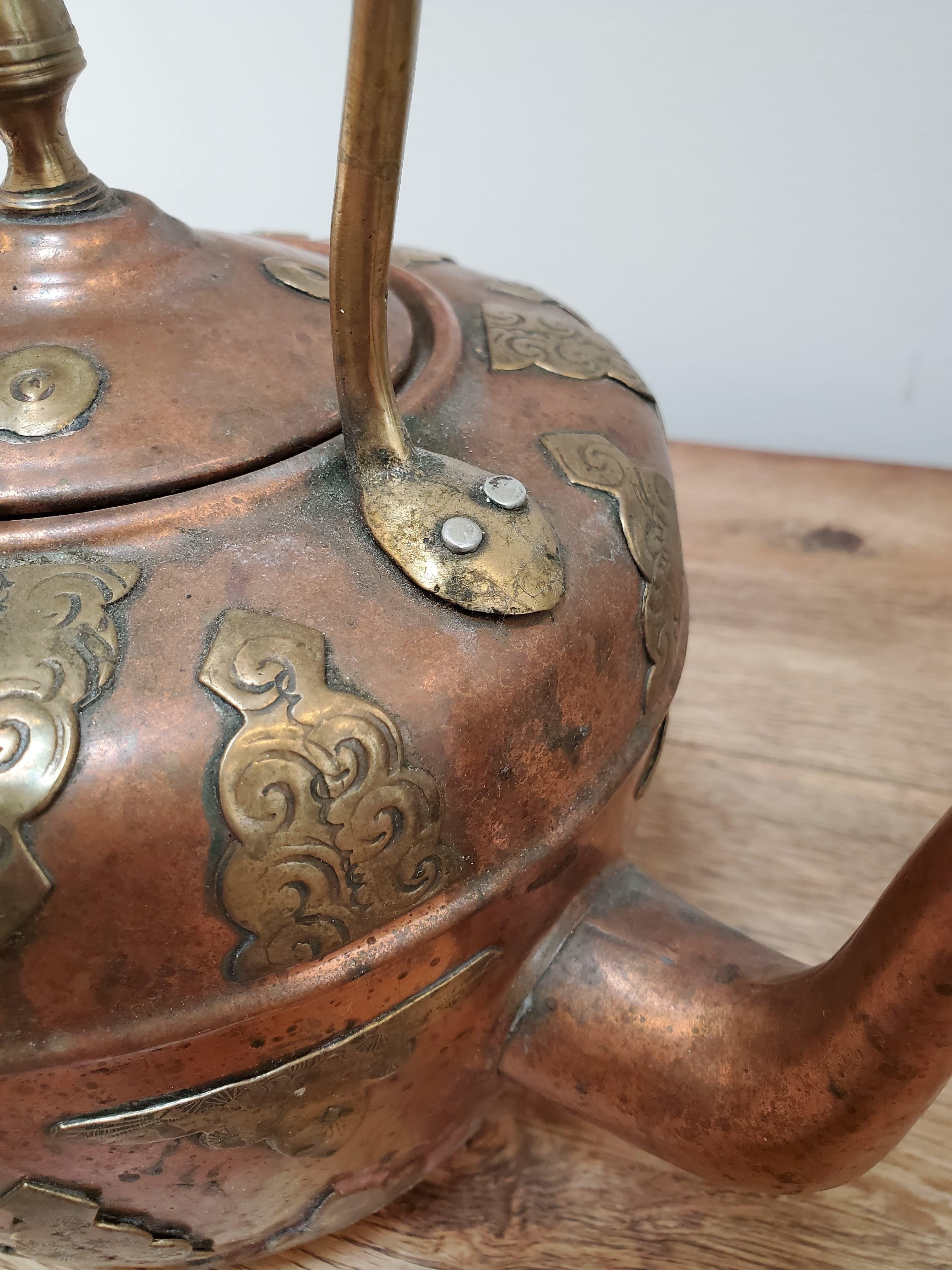 Mid 19th Century English Form Copper Kettle with Brass Floral Decoration 8