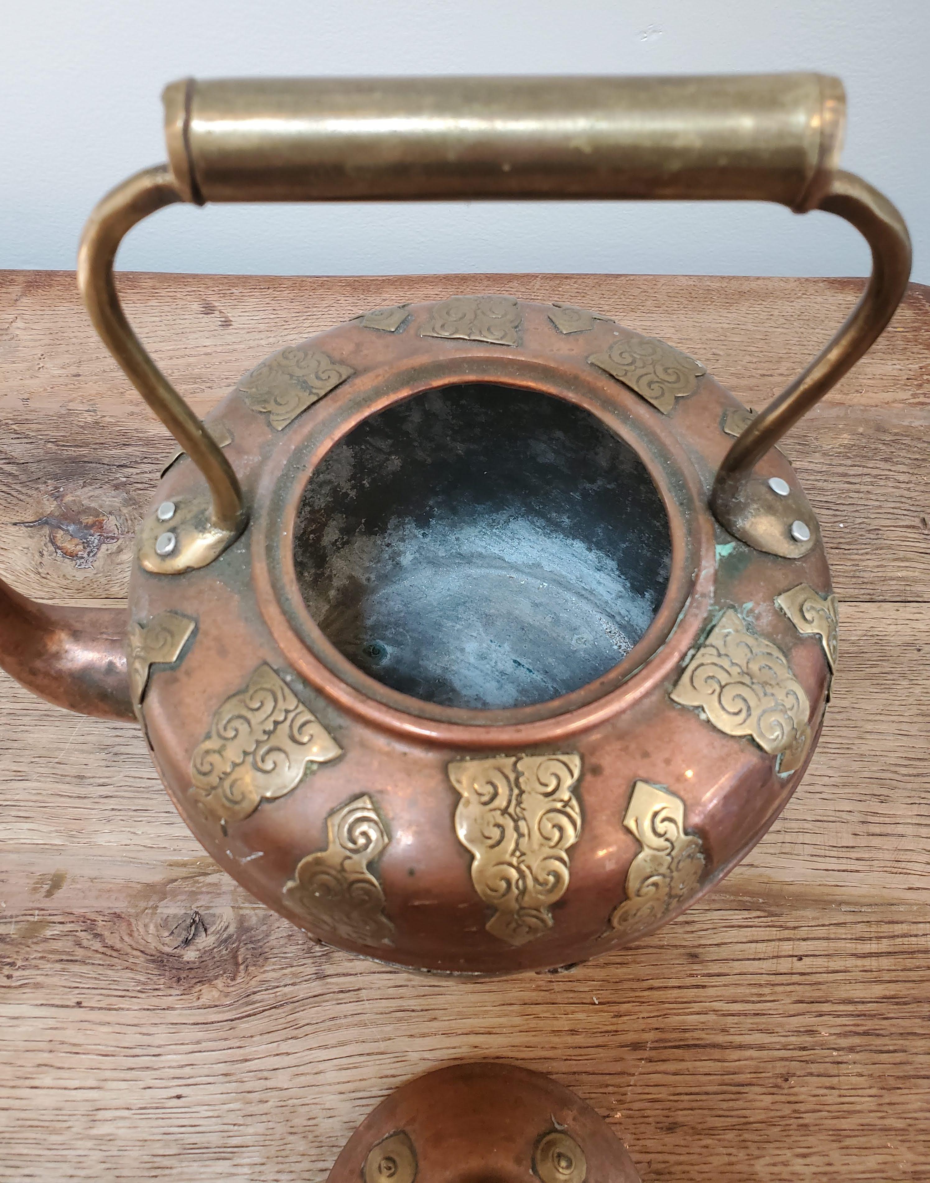 Mid 19th Century English Form Copper Kettle with Brass Floral Decoration 3