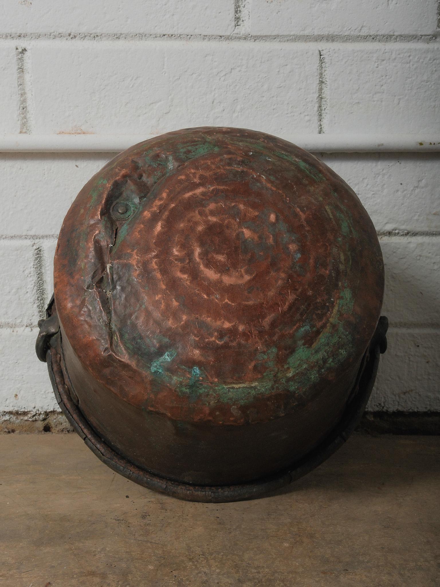 19th Century Copper Pot With Ring Handles en venta 2