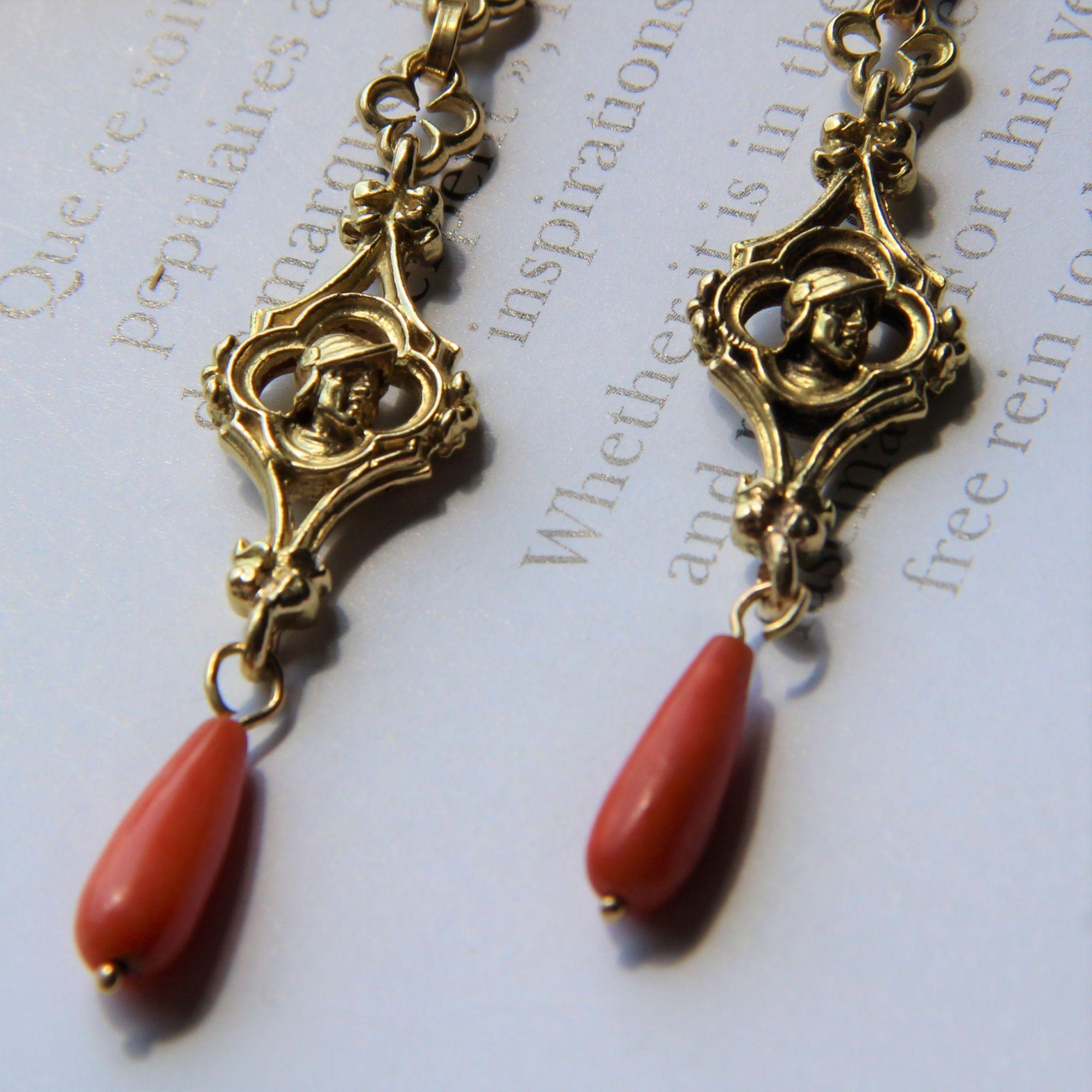 19th Century Coral 18 Karat Yellow Gold Dangle Earrings For Sale 5