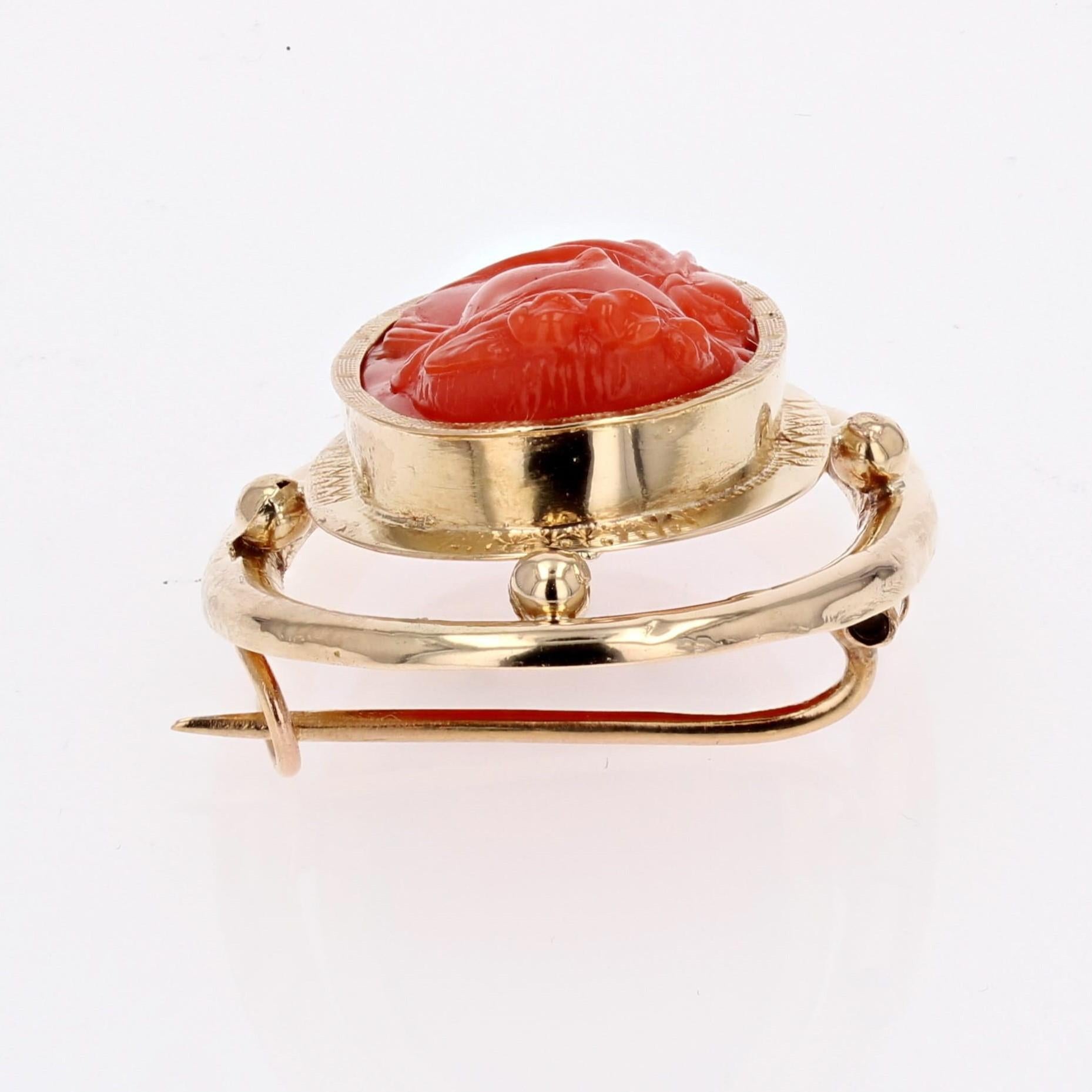 19th Century Coral Cameo 18 Karat Yellow Gold Brooch For Sale 5