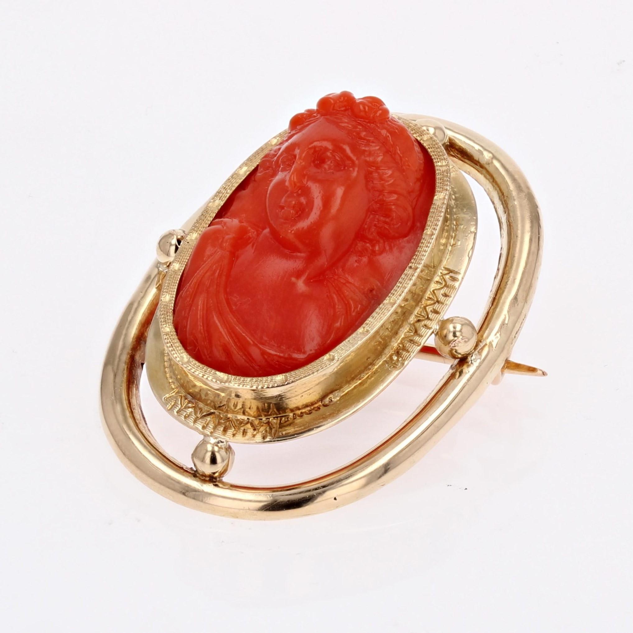 Cabochon 19th Century Coral Cameo 18 Karat Yellow Gold Brooch For Sale