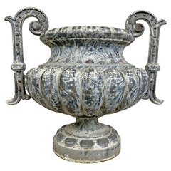 Urne aus Gusseisen von Corneau Frres Charleville, 19. Jahrhundert