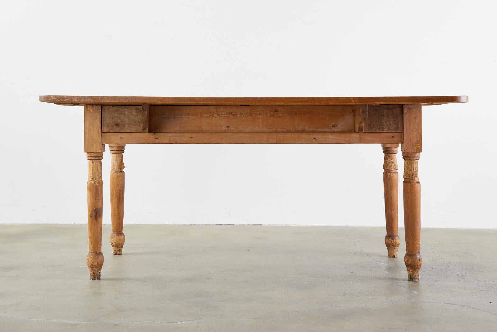 19th Century Country English Drop-Leaf Pine Farmhouse Dining Table For Sale 6