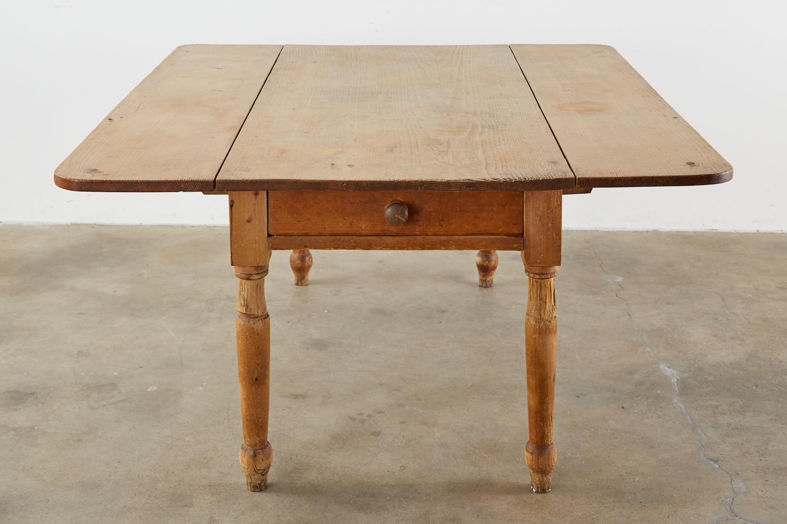 19th Century Country English Drop-Leaf Pine Farmhouse Dining Table For Sale 9