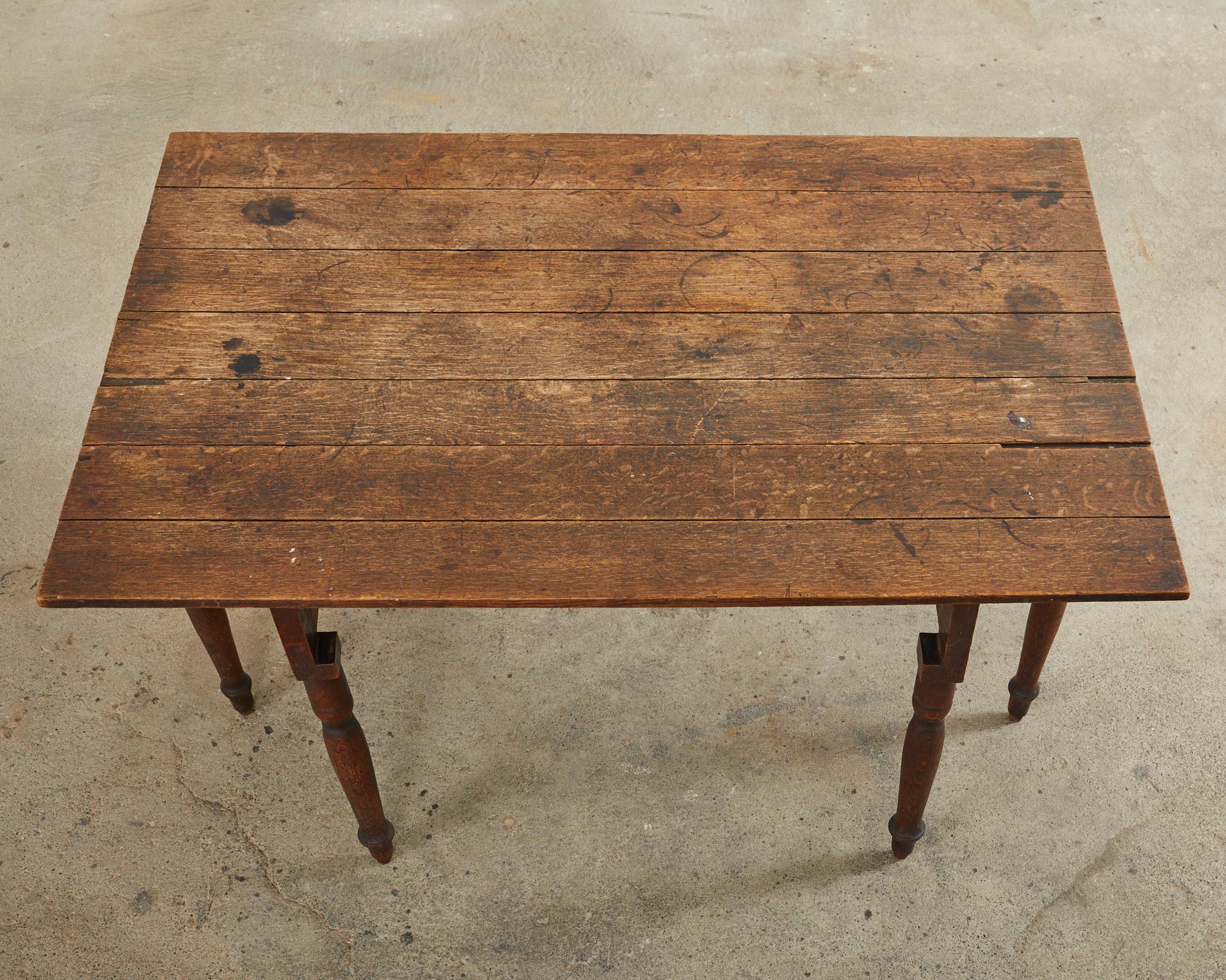 19th Century Country English Oak Drop Leaf Farmhouse Table For Sale 15