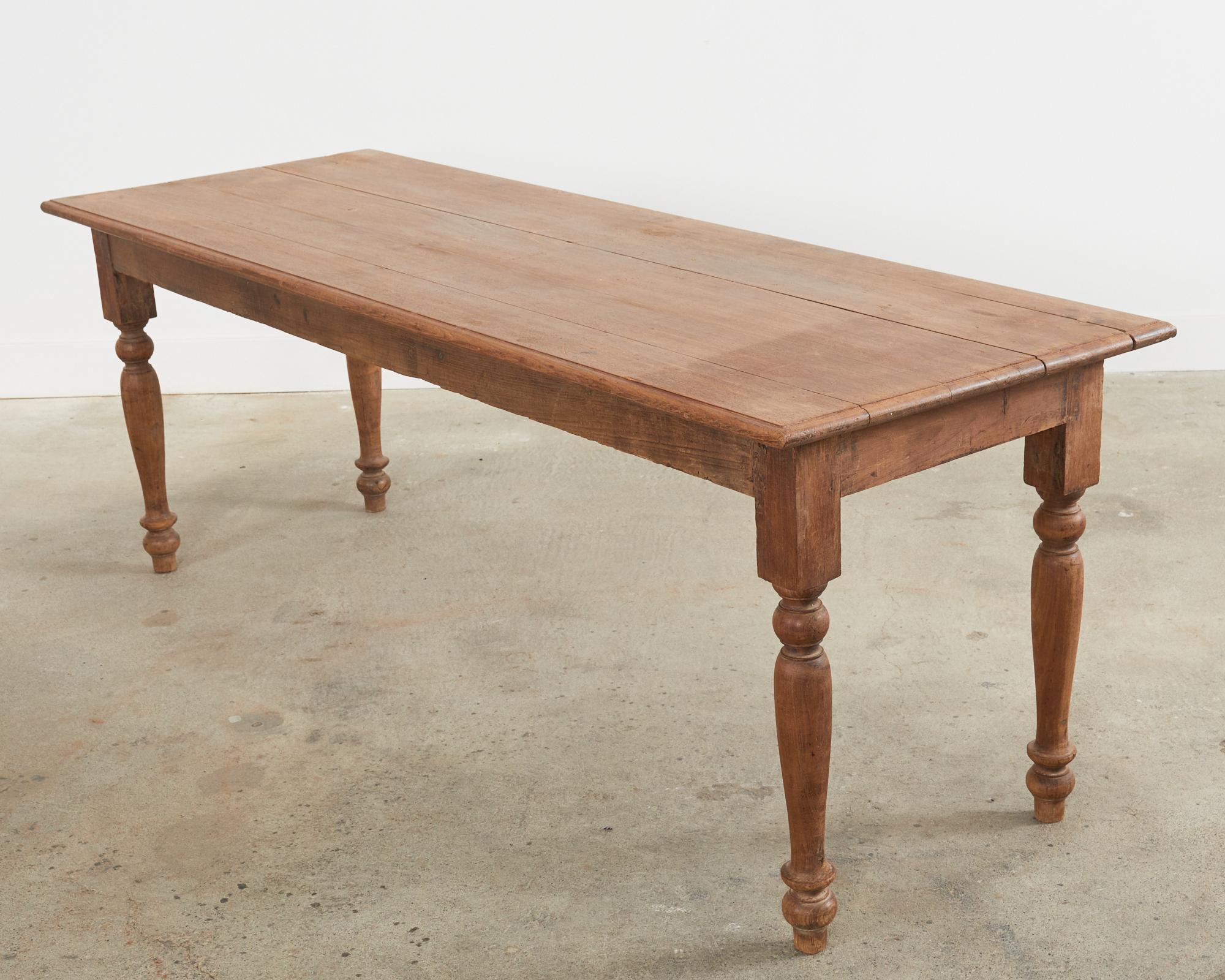 19th Century Country English Provincial Elm Farmhouse Dining Table In Distressed Condition For Sale In Rio Vista, CA