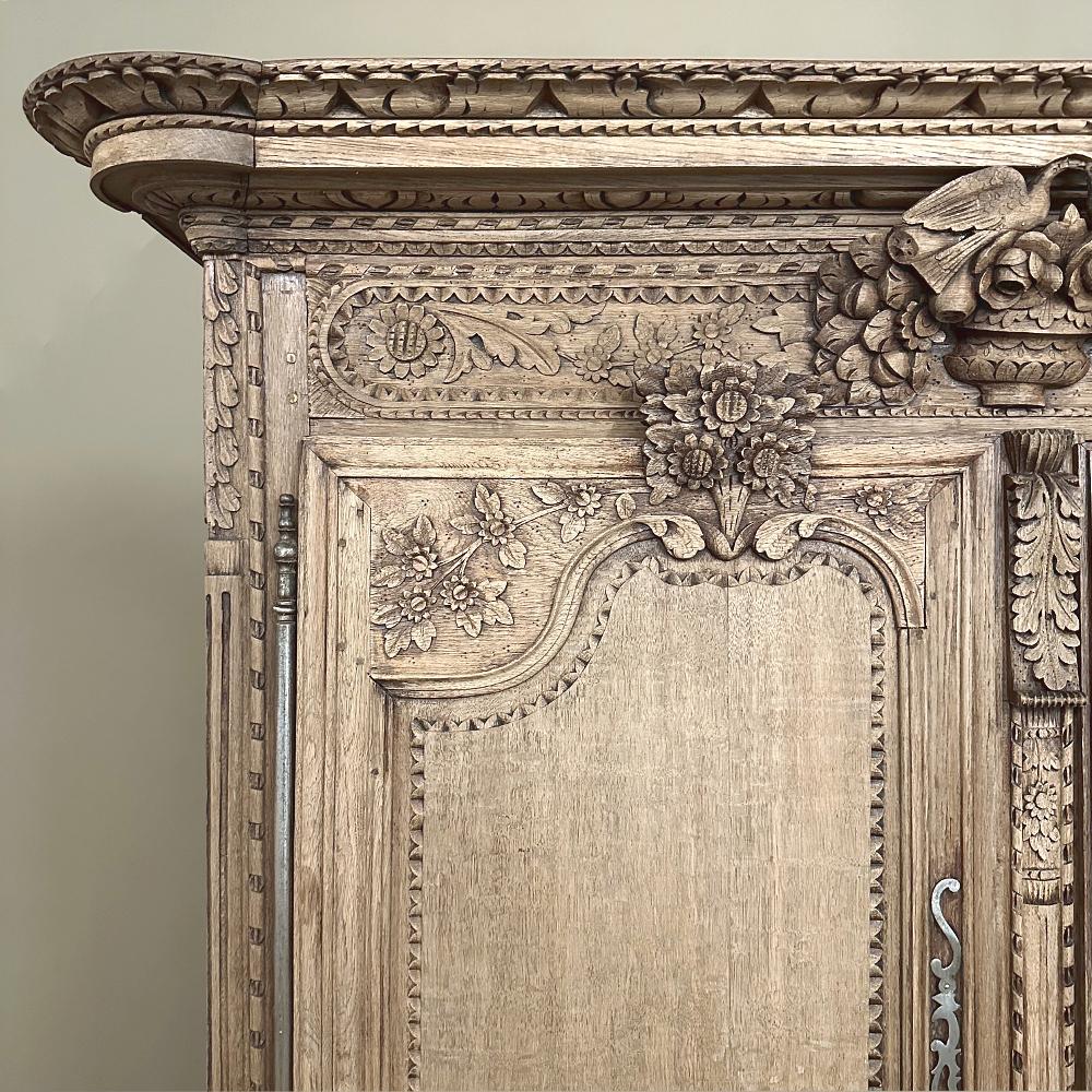 Armoire du Marriage francese del XIX secolo proveniente dalla Normandia in vendita 3