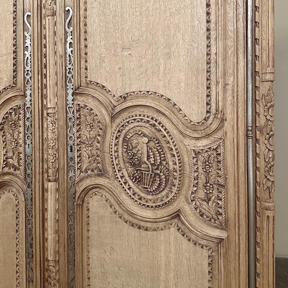 Armoire du Marriage francese del XIX secolo proveniente dalla Normandia in vendita 9