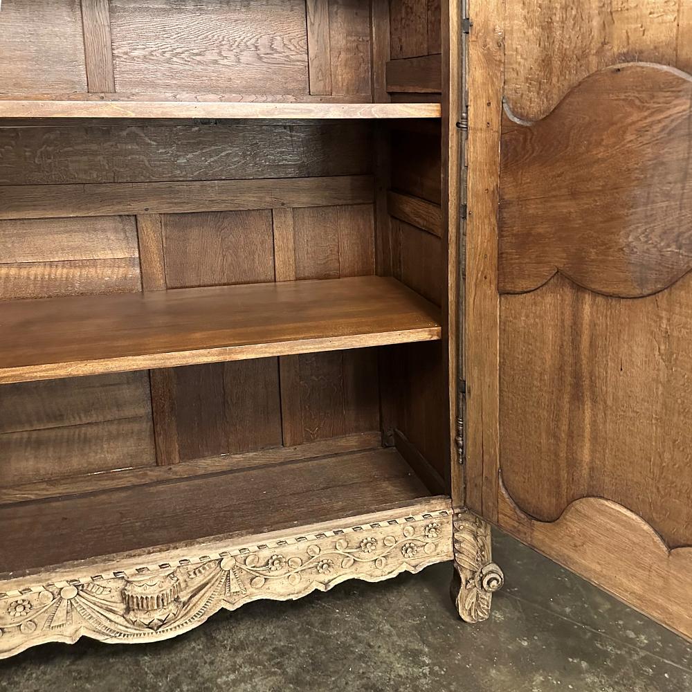 Armoire du Marriage francese del XIX secolo proveniente dalla Normandia in vendita 12