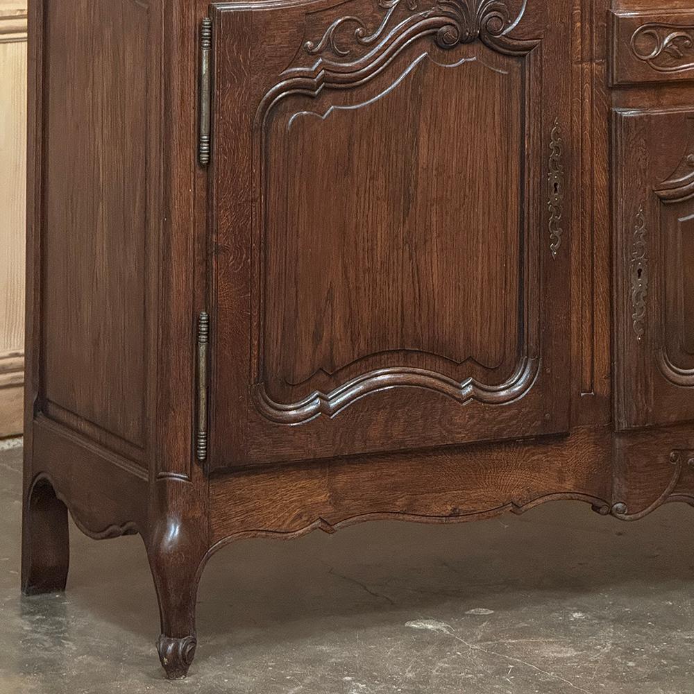 Intagliato a mano Buffet francese di campagna del XIX secolo ~ Enfilade in vendita