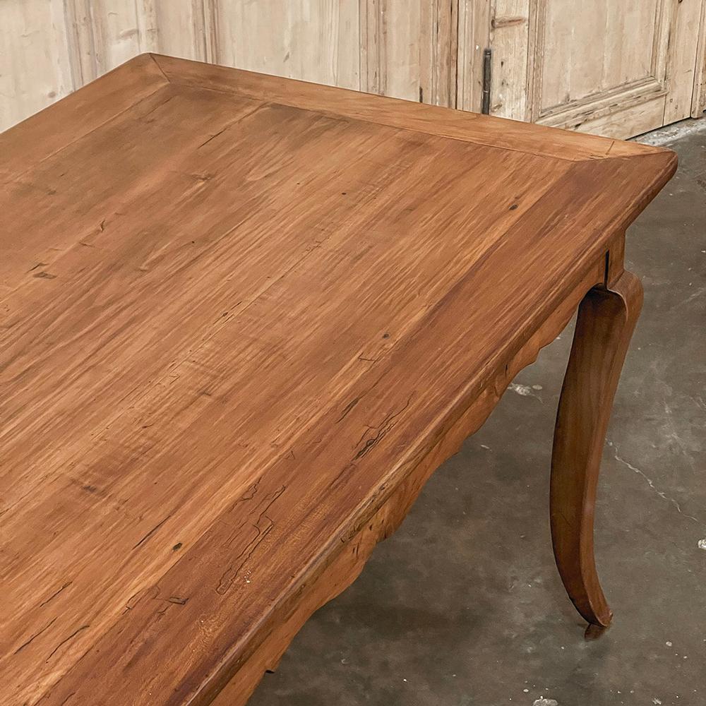 19th Century Country French Cherry Wood Dining Table For Sale 8