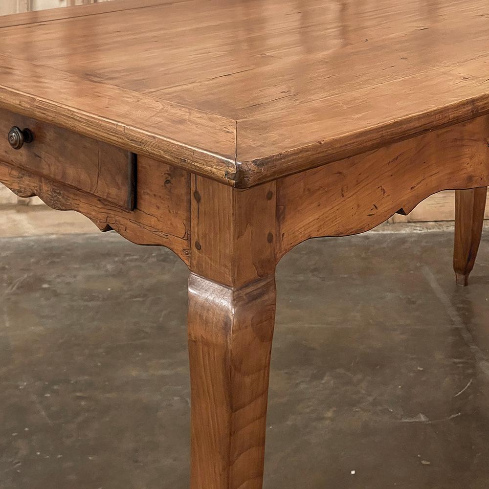 19th Century Country French Cherry Wood Dining Table For Sale 13