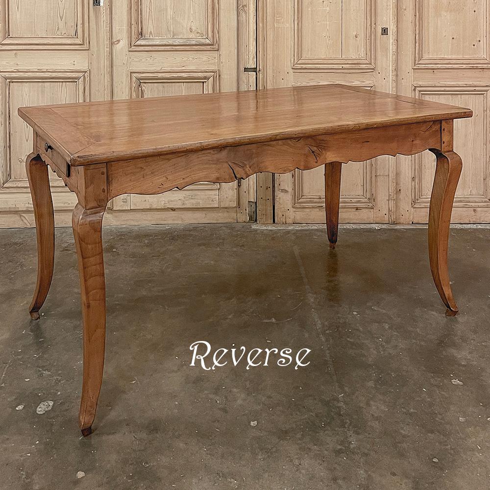 19th Century Country French Cherry Wood Dining Table In Good Condition For Sale In Dallas, TX