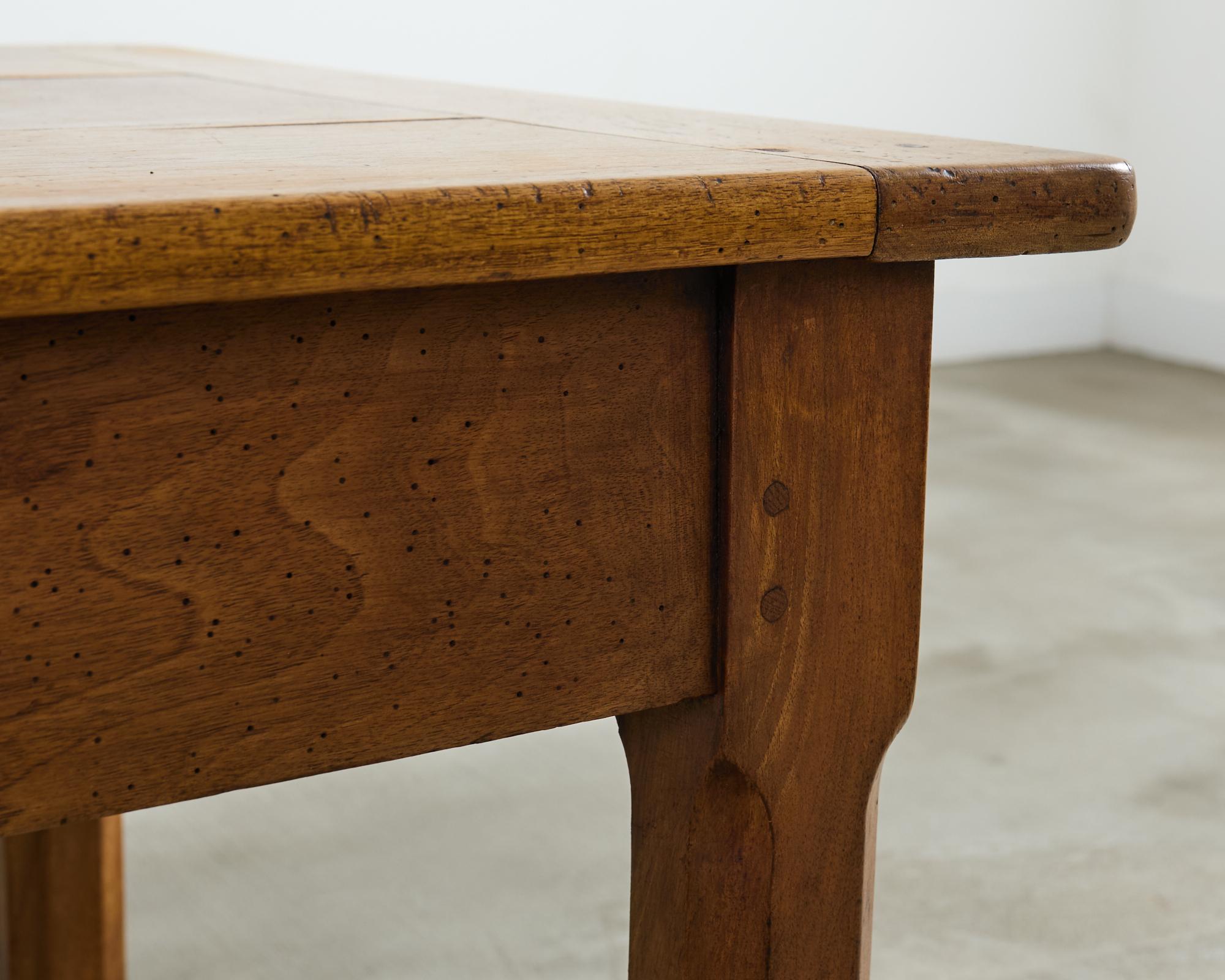 Mesa de comedor de caballete de granja francesa de madera de frutal del siglo XIX en venta 8