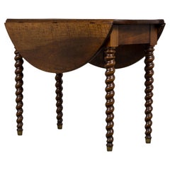 Klapp- und Pembroke-Tische aus Holz