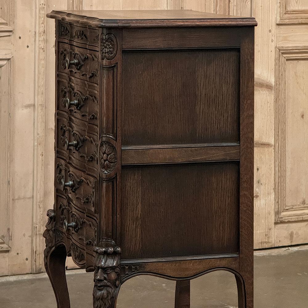 19th Century Country French Louis XIV Chiffoniere ~ Petite Commode For Sale 10